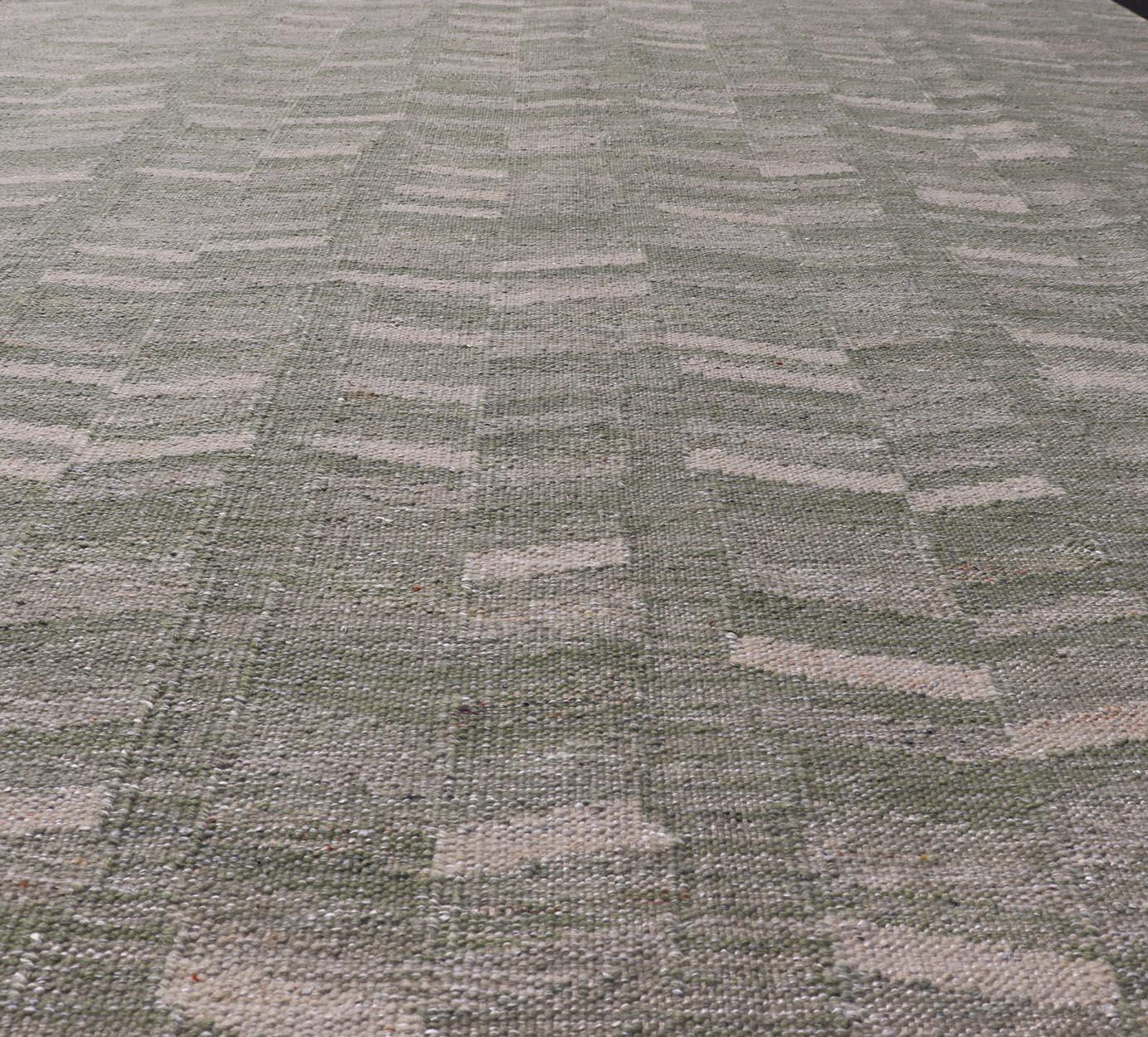 Moderner skandinavischer/schweizer Flachgewebe-Teppich im geometrischen Design in Grüntönen in Grüntönen (Skandinavische Moderne) im Angebot