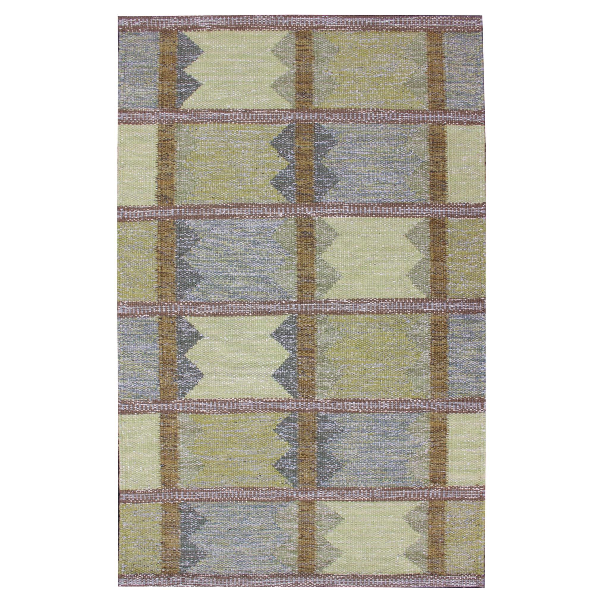 Modern Scandinavian/Swedish Geometric Design Rug in Light Yellow Green and Gray
