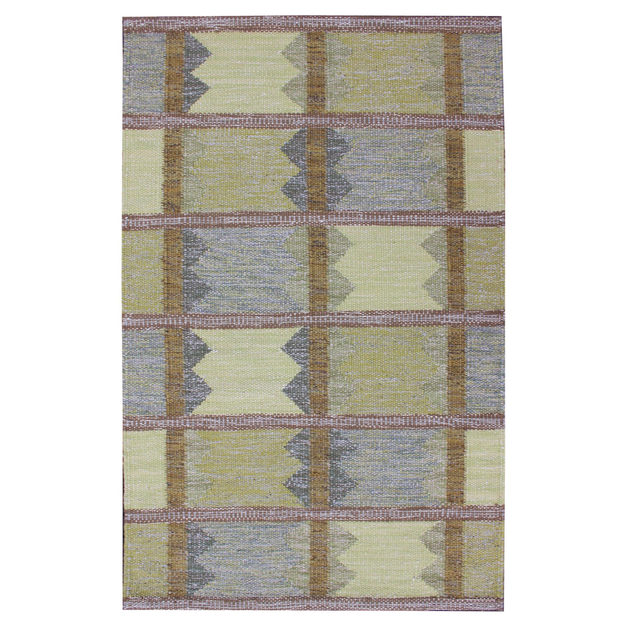 Modern Scandinavian/Swedish Geometric Design Rug in Light Yellow Green and Gray 