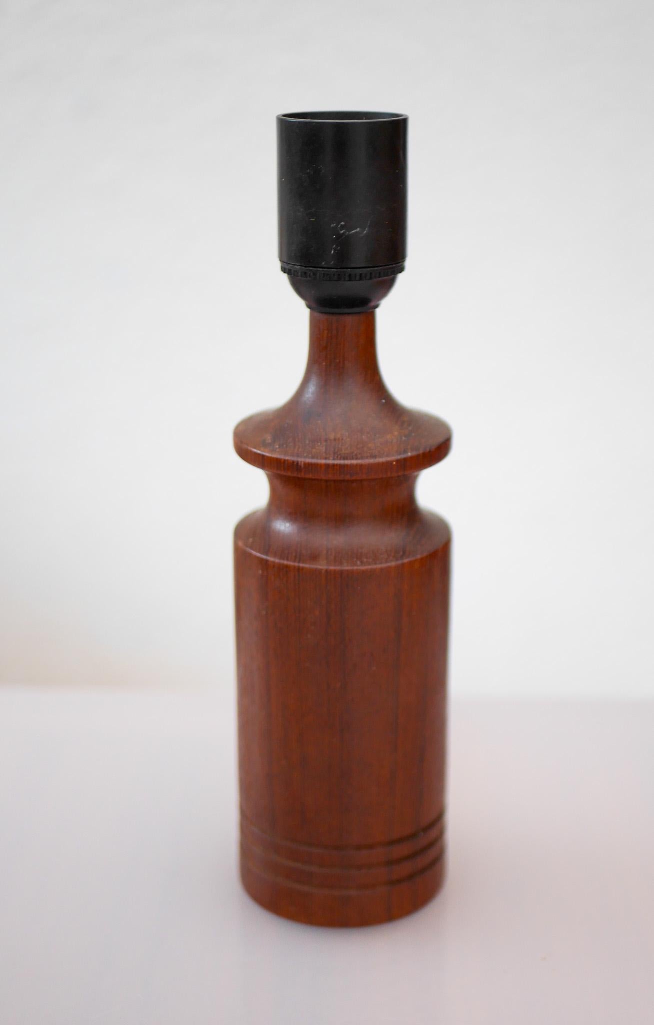 Modern Scandinavian vintage Teak table lamp from Denmark For Sale 1