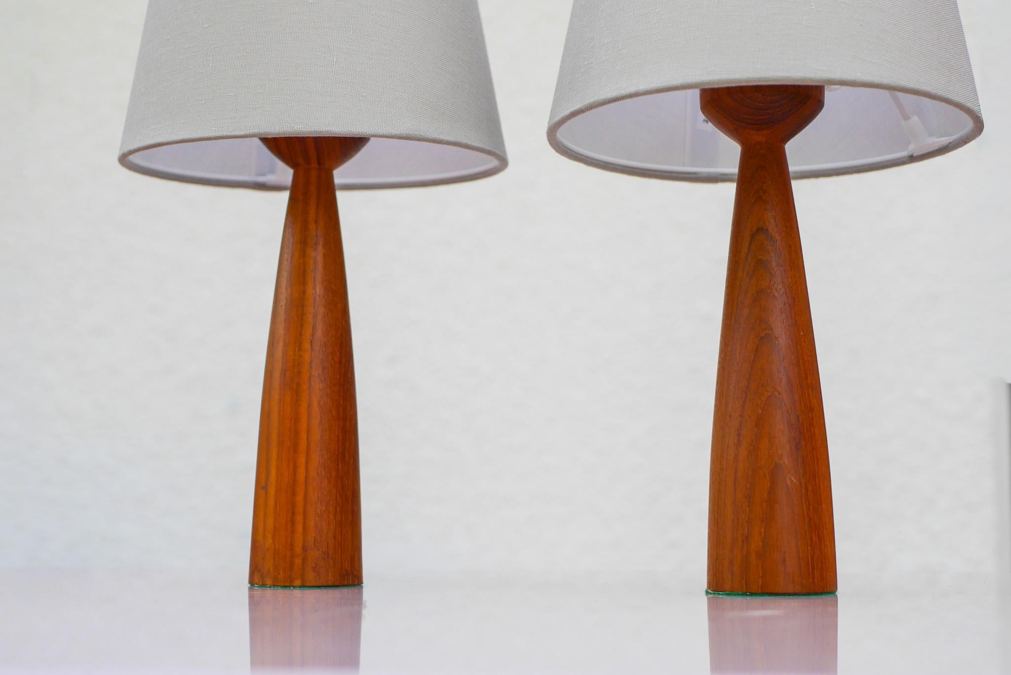 Lámparas de mesa modernas escandinavas vintage de teca de Möllers, Suecia en venta 4