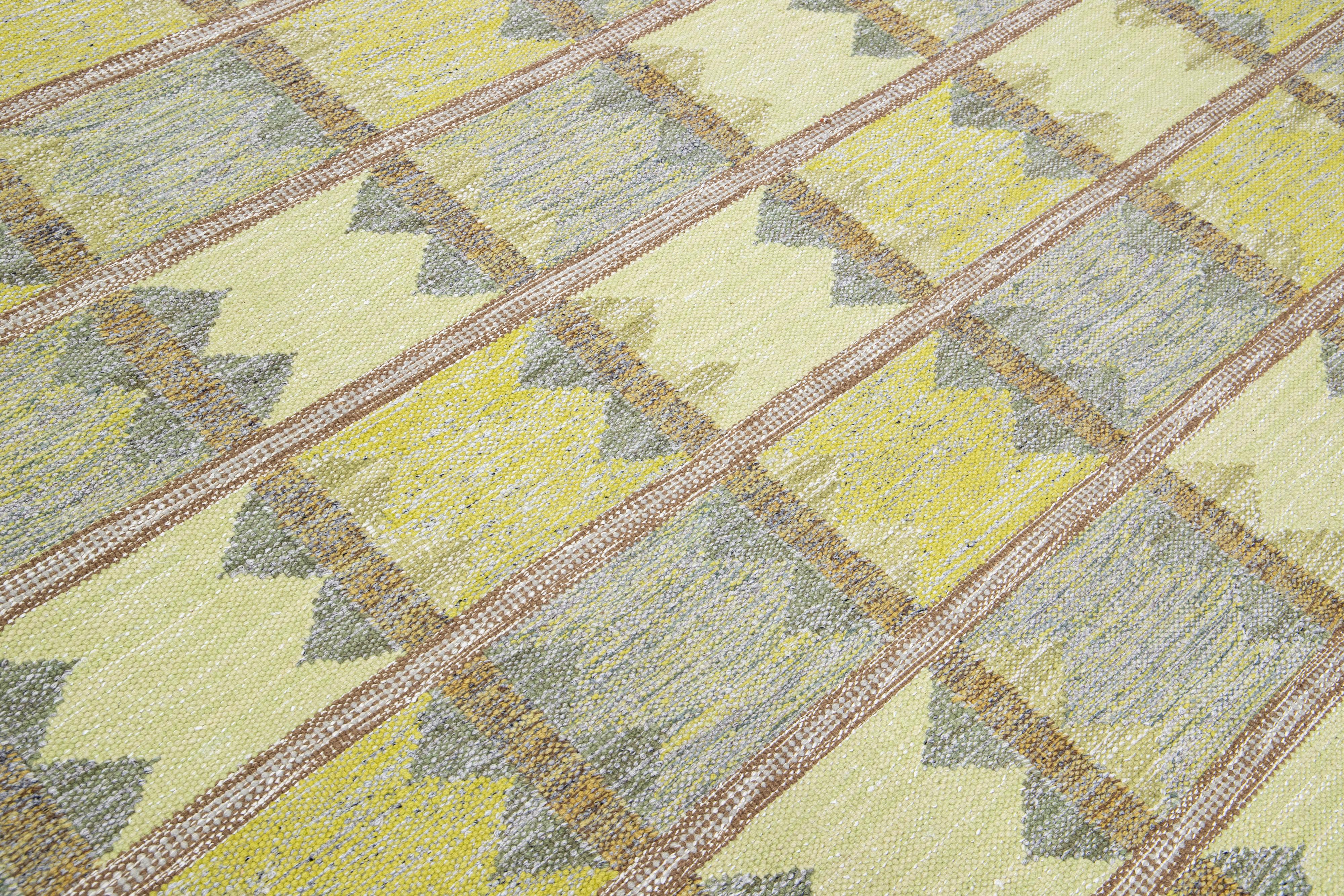 Lana Tappeto Scandinavo Moderno Geometrico Giallo e Grigio fatto a mano Dimensioni CameraWool in vendita
