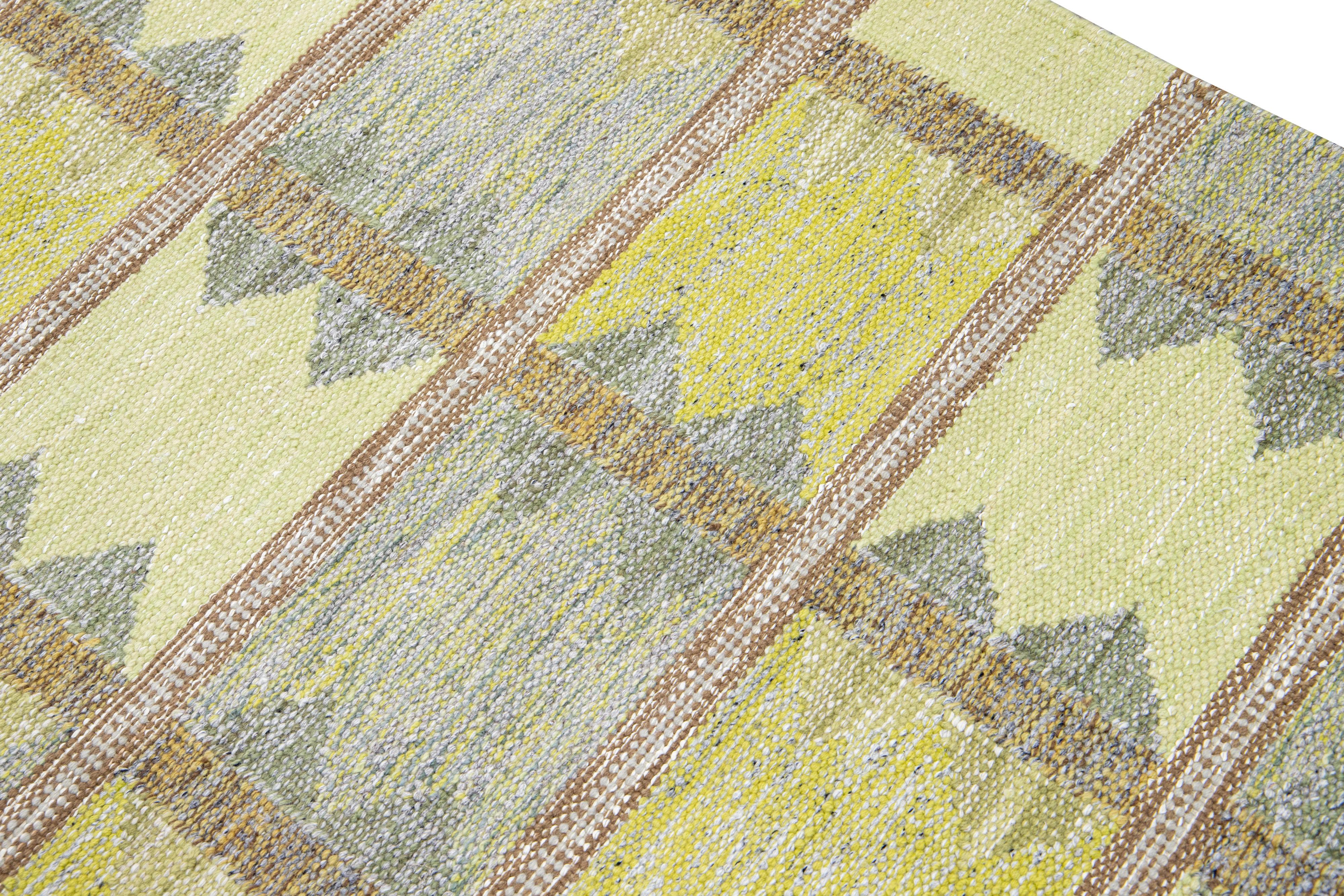 Tappeto Scandinavo Moderno Geometrico Giallo e Grigio fatto a mano Dimensioni CameraWool in vendita 1