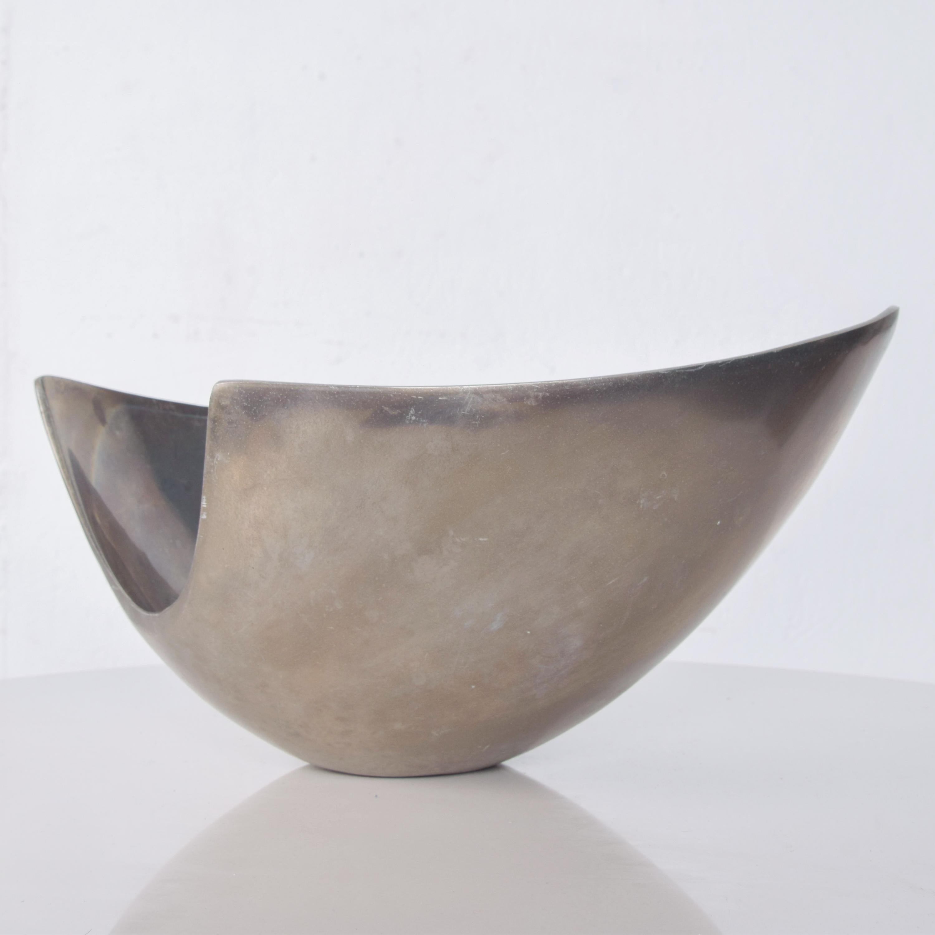 Late 20th Century Modern Sculptural Aluminum Bowl Nambe Era