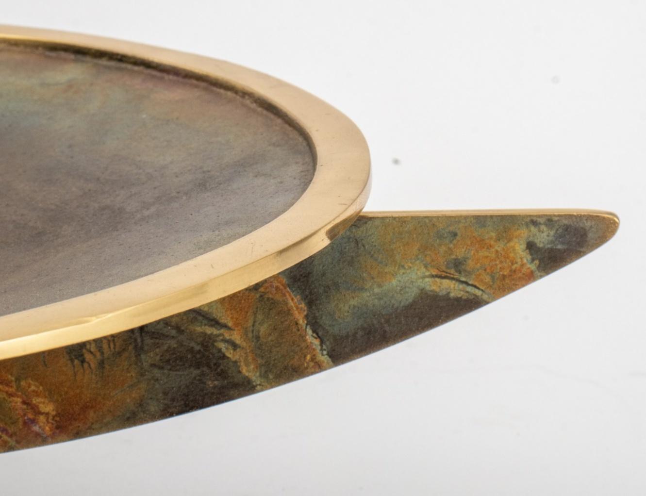 Modern Sculptural Art Gilt Metal Center Plate In Good Condition For Sale In New York, NY