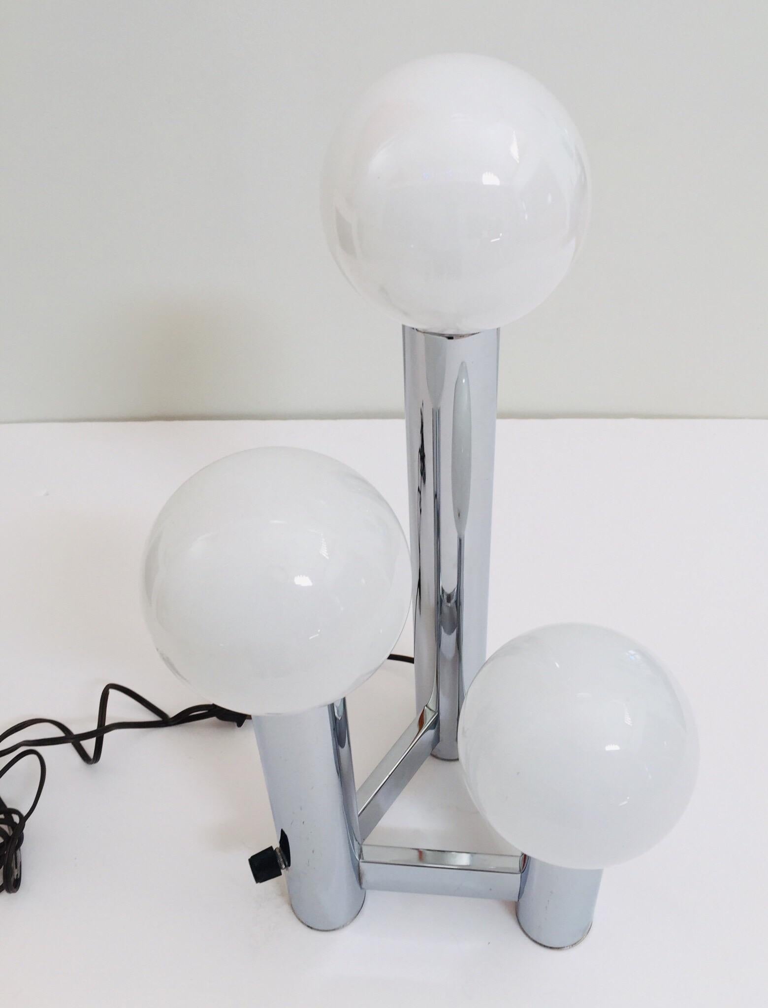 Modern Sculptural Chrome Three-Light Tower Table Lamp by J.T. Kalmar In Good Condition In North Hollywood, CA