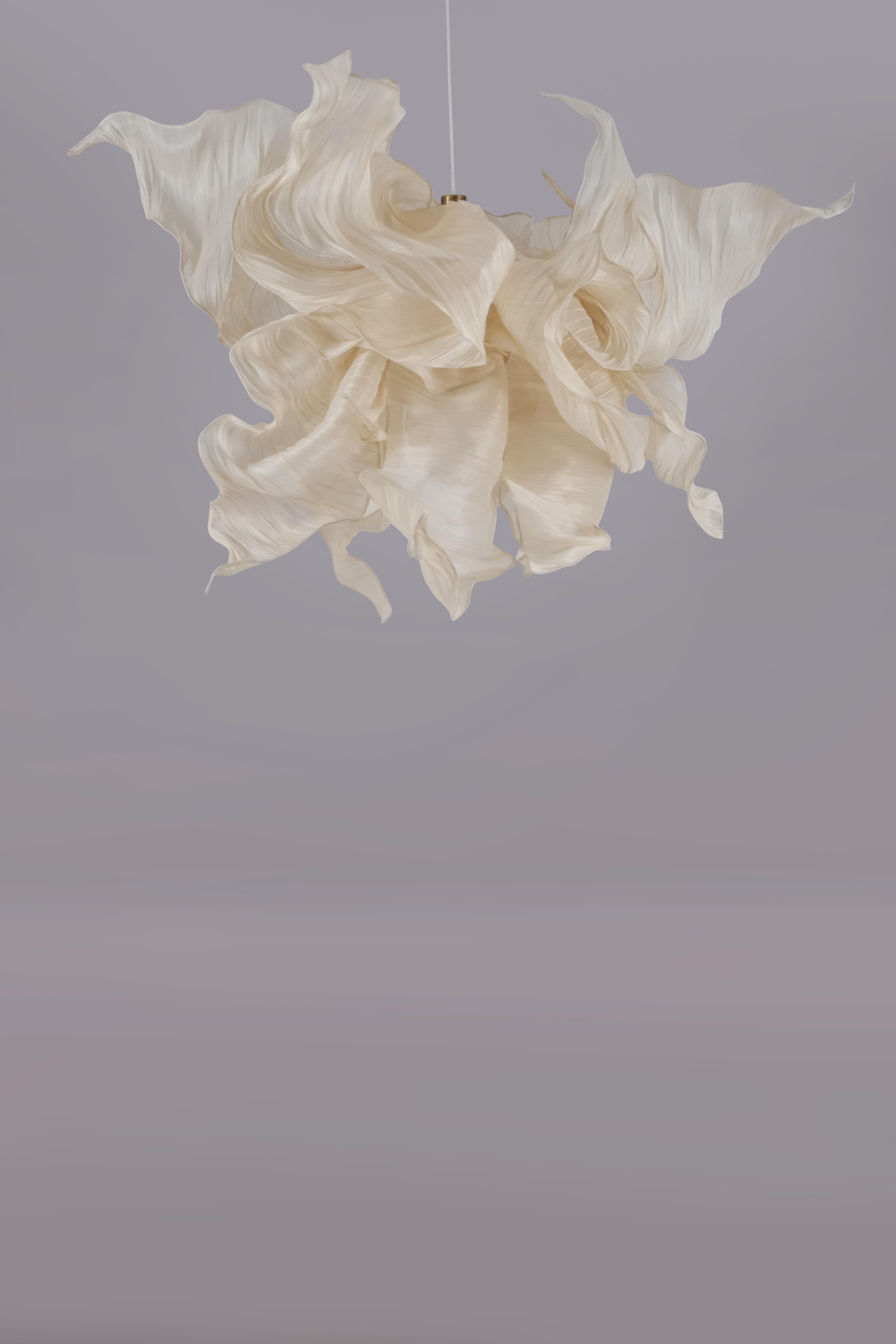 Tessuto a mano Modern Sculptural Fabric Pendant Light from Costantini x Studio Mirei, Supernova in vendita