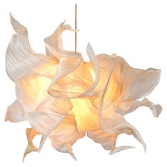 The Moderns Moderns Sculptural Fabric Suspension Light from Costantini x Studio Mirei, Supernova (en anglais uniquement)