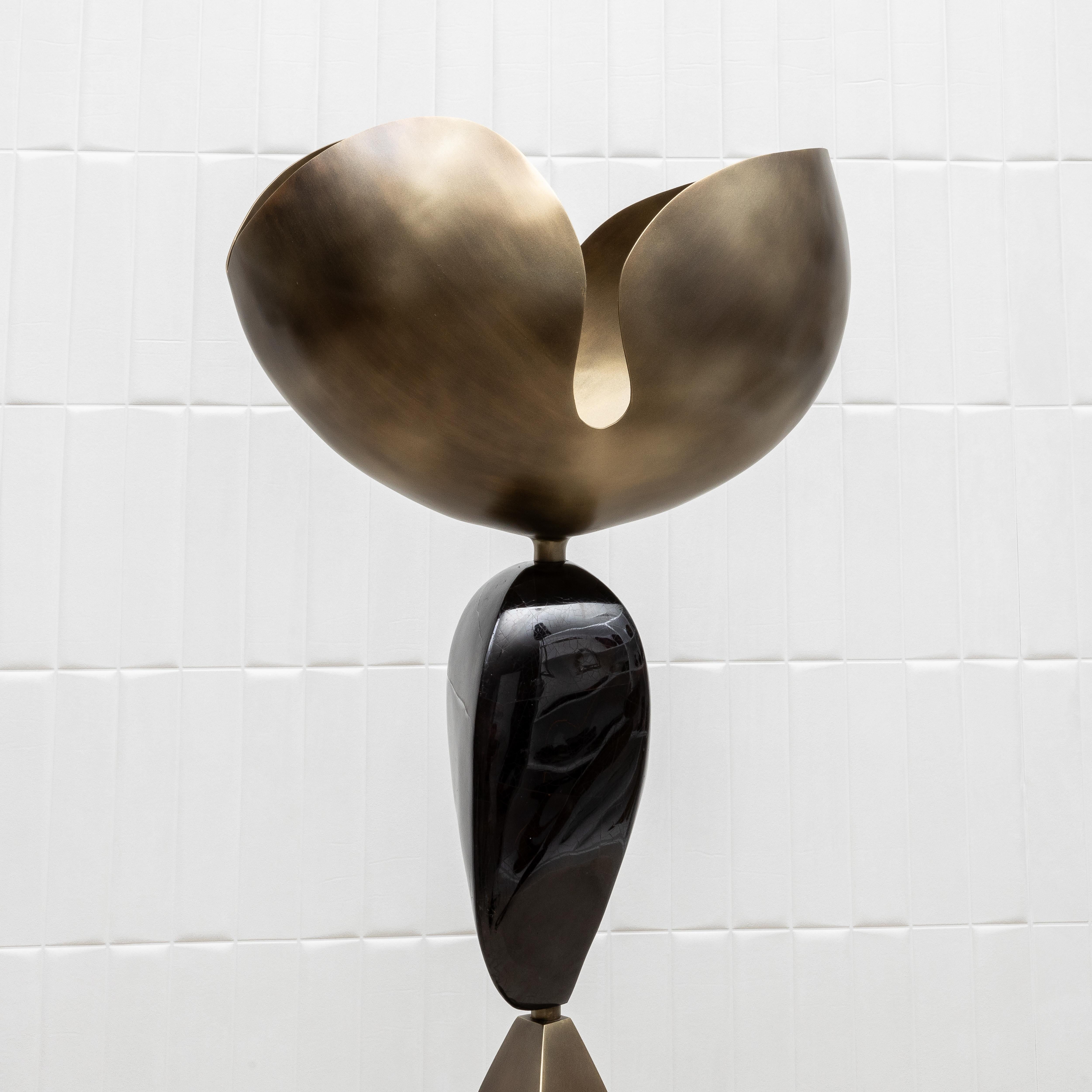 Modern Sculptural Floor Lamp in Patina'd Brass with Black Shell by KIFU Paris 4
