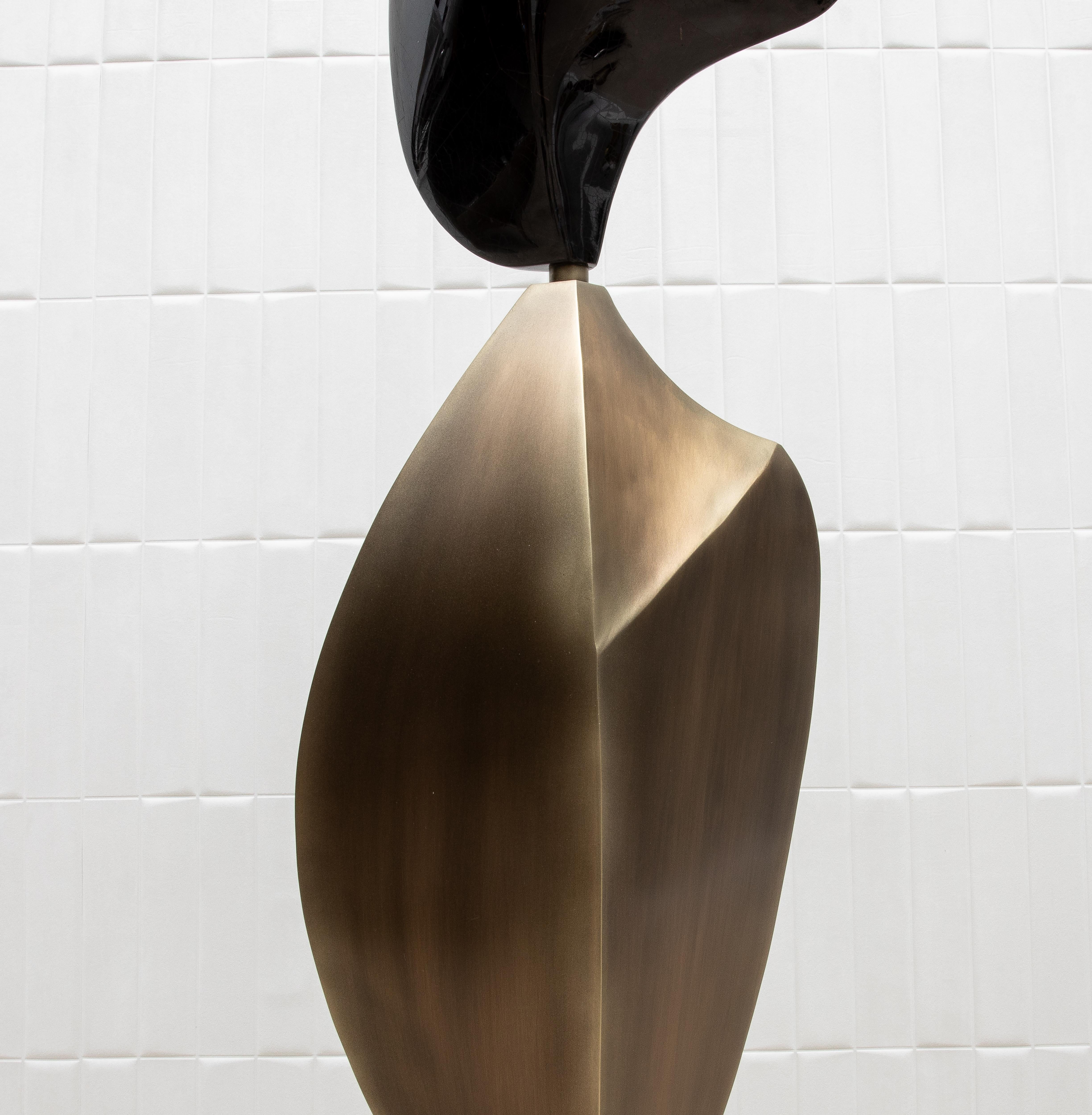 Modern Sculptural Floor Lamp in Patina'd Brass with Black Shell by KIFU Paris 2
