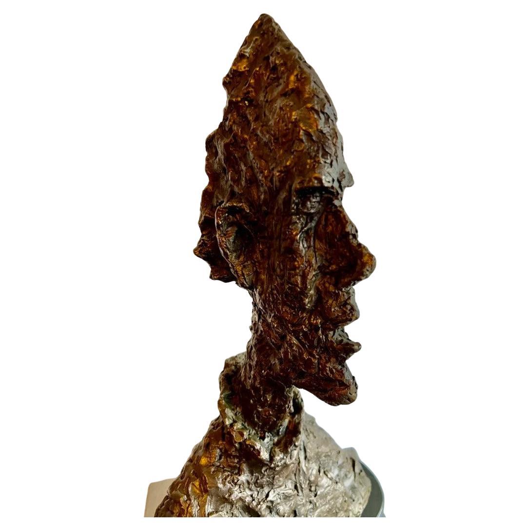 Tête sculpturale moderne en bronze à patine brun foncé en vente