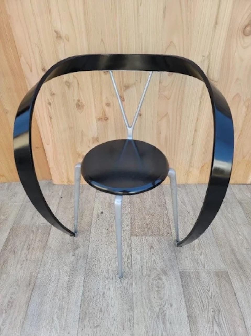 Modern Sculptural Revers Armchairs by Andrea Branzi for Cassina - Set of 3 Bon état - En vente à Chicago, IL