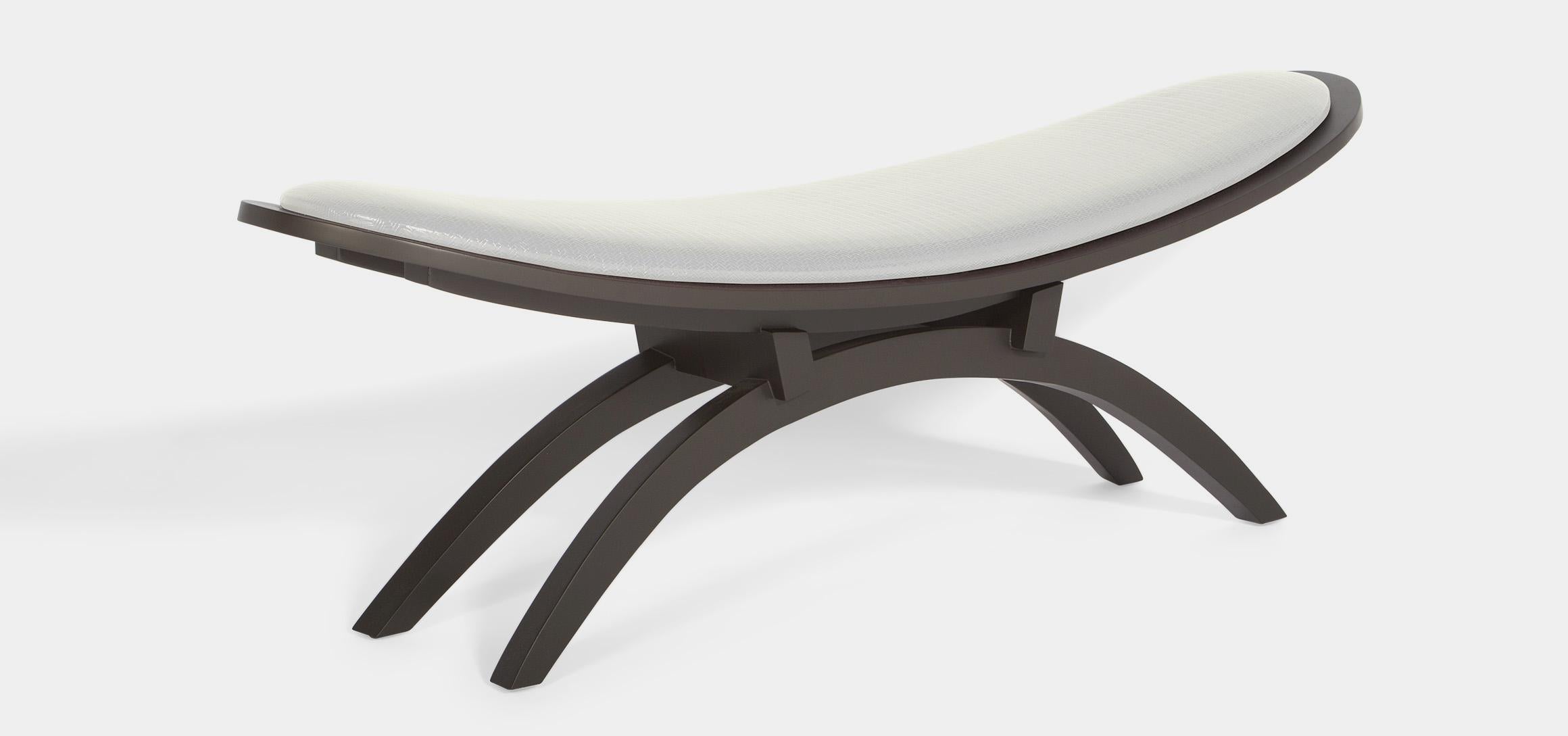 Modern Sculptural Shaped Bench White Leather & Wood In New Condition For Sale In Miami, FL