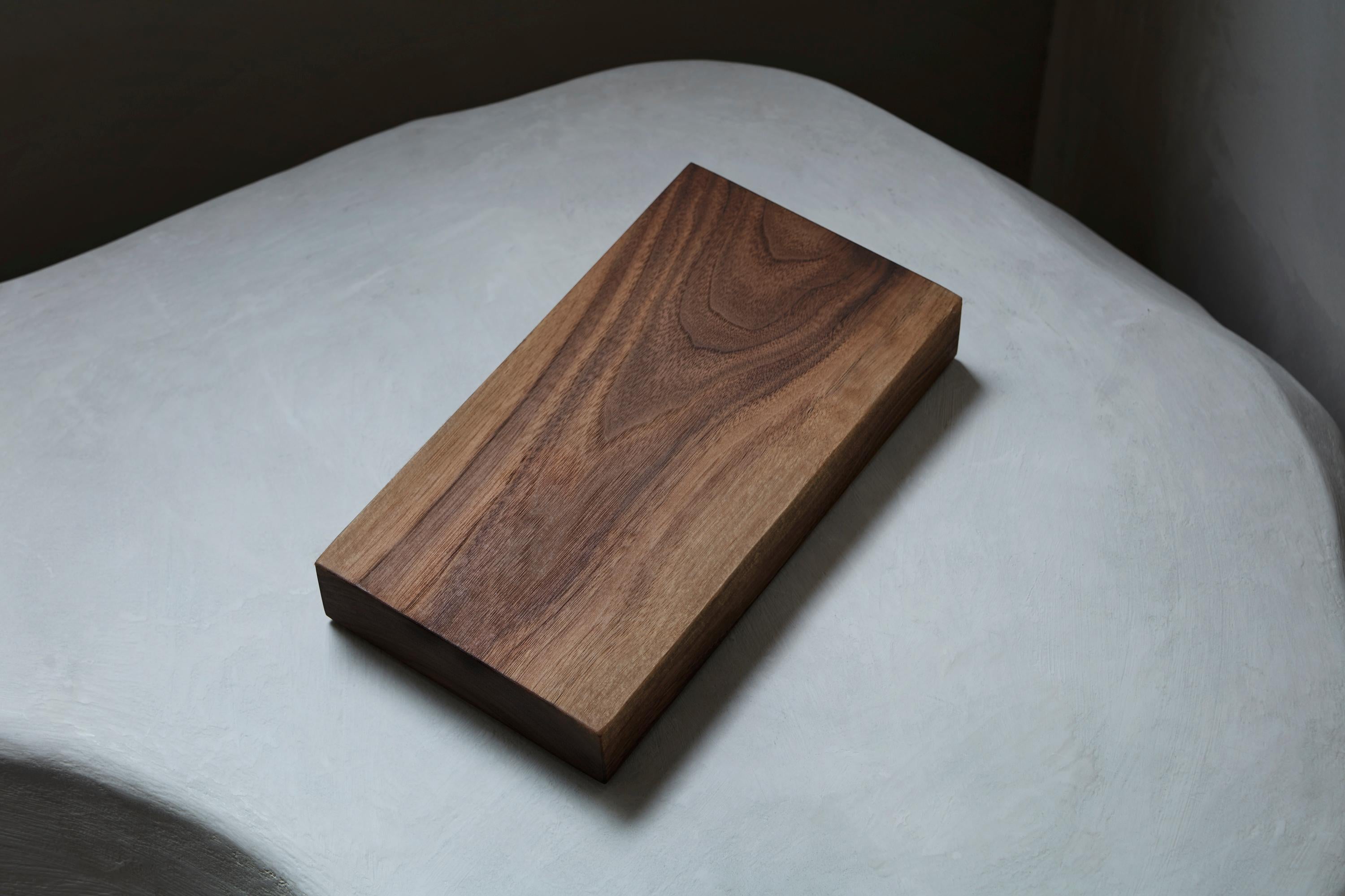 XXIe siècle et contemporain Modern Sculptural Solid Oak Wooden Brut Slim Dining Table by Mokko Amsterdam en vente