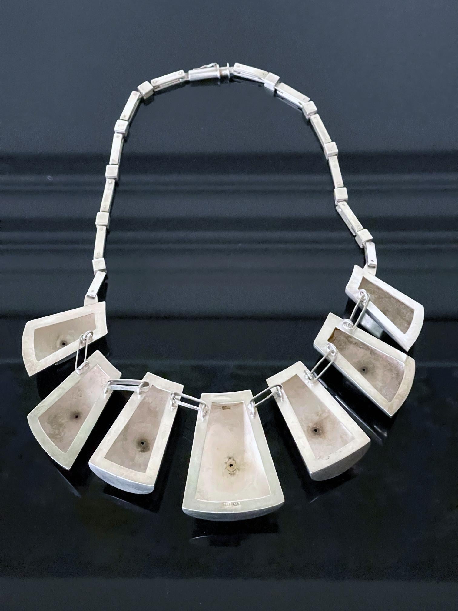 Late 20th Century Modern Sculptural Sterling Silver Necklace Graziella Laffi For Sale