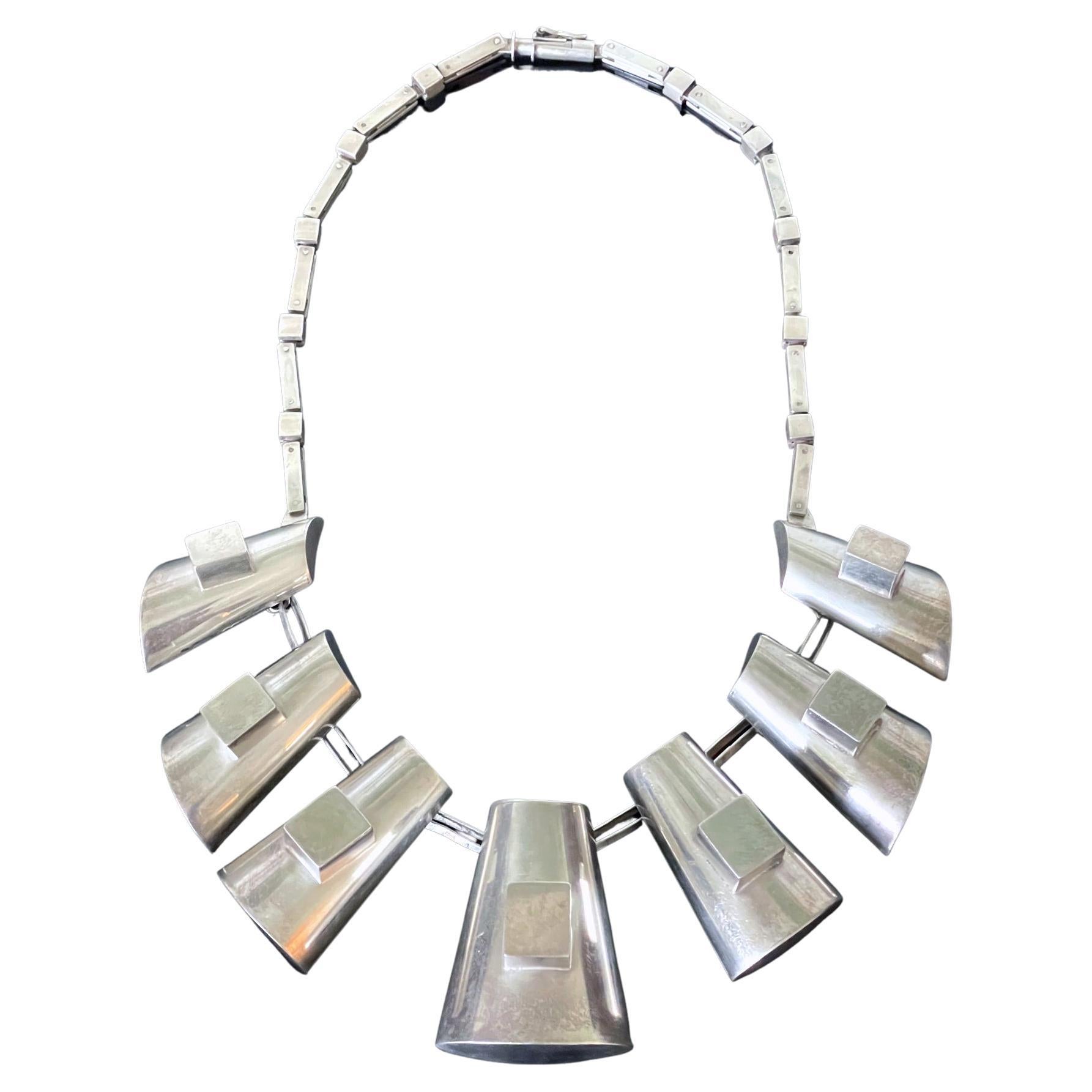 Modern Sculptural Sterling Silver Necklace Graziella Laffi For Sale