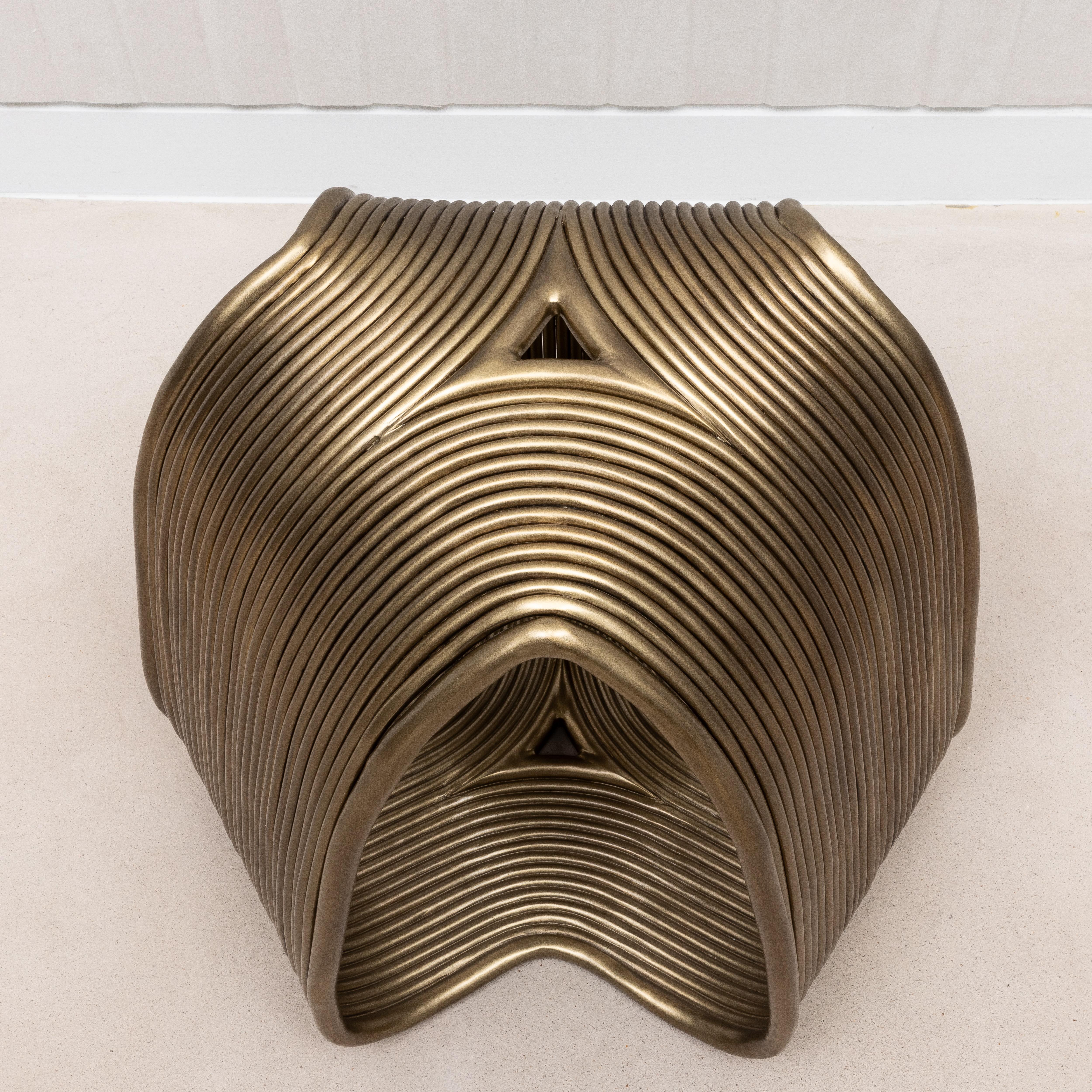 Sgabello moderno scultoreo in ottone patinato bronzo di R&Y Augousti in vendita 4