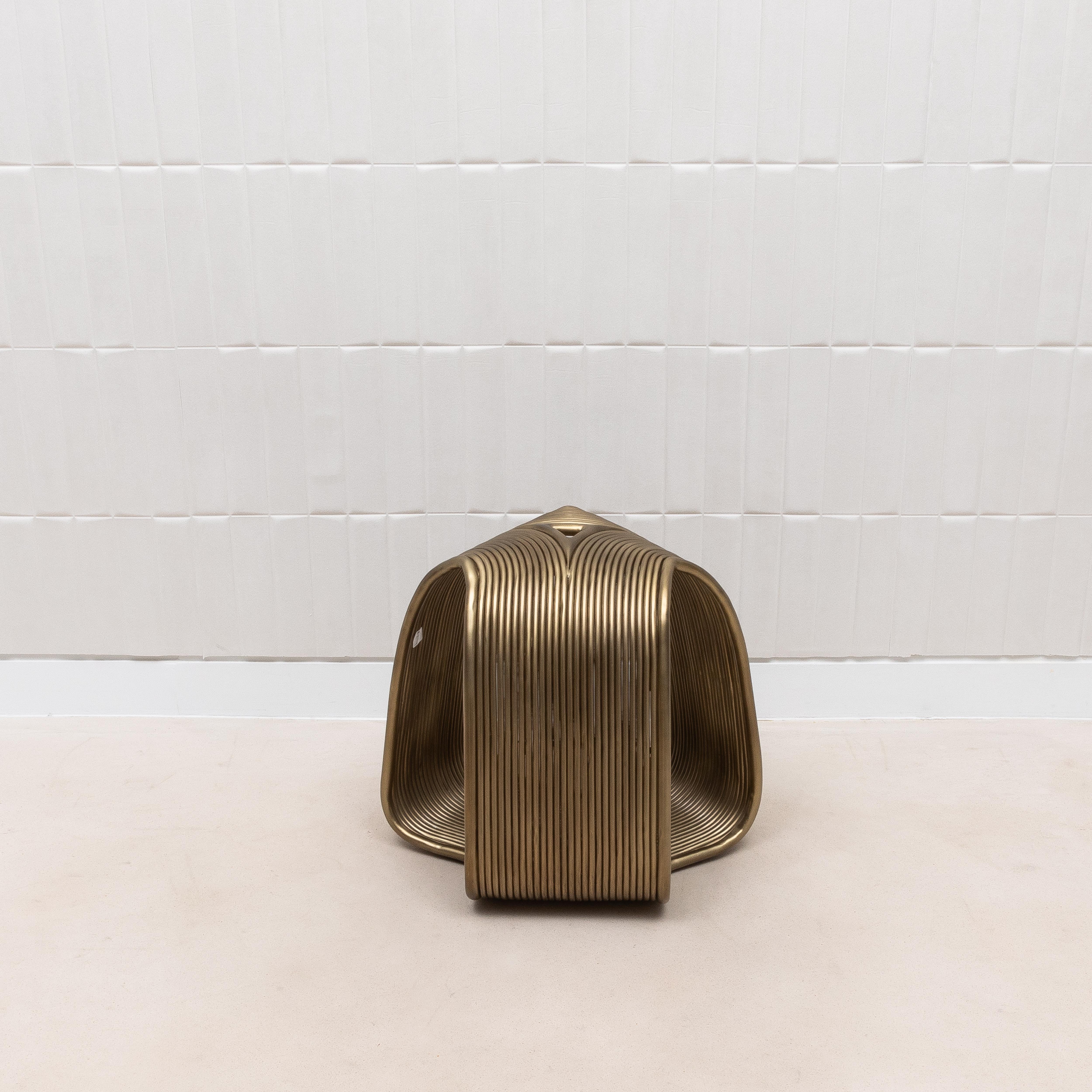 Ottone Sgabello moderno scultoreo in ottone patinato bronzo di R&Y Augousti in vendita