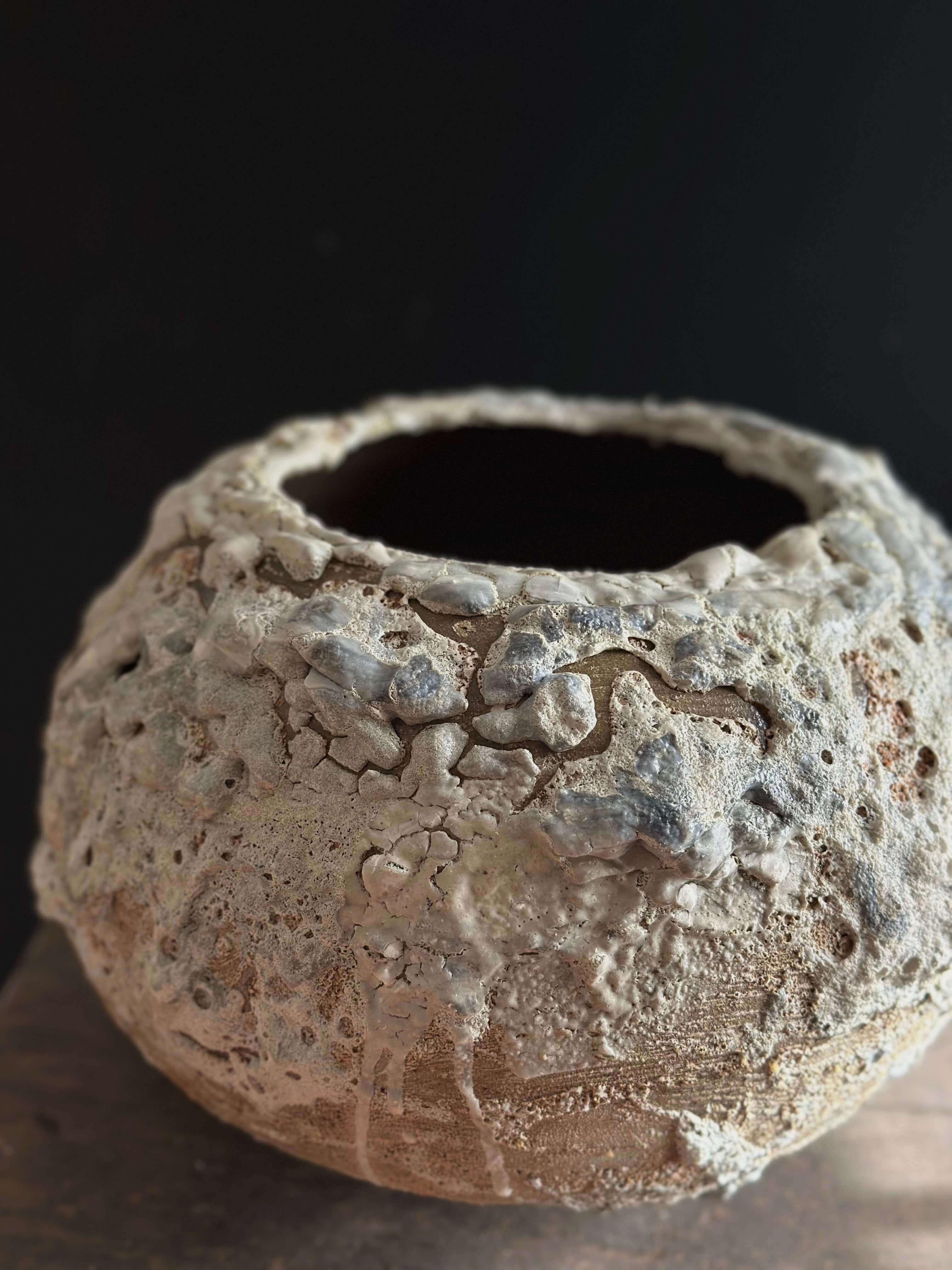 Hand-Crafted Modern Sculptural Vase Inspired by Organic Forms For Sale