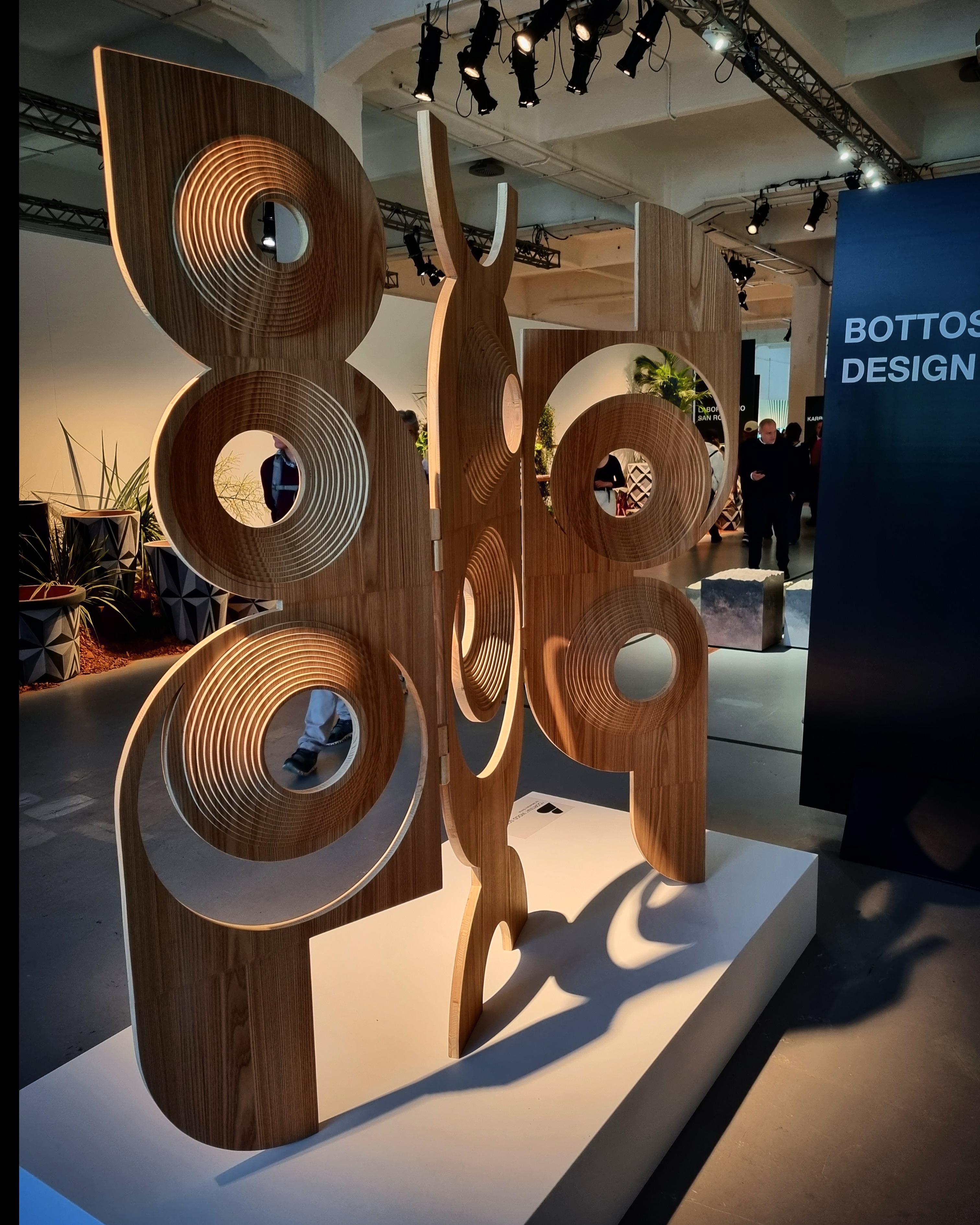 Moderne  Séparation de pièce en bois sculptural de Sebastiano Bottos, Italie en vente 5