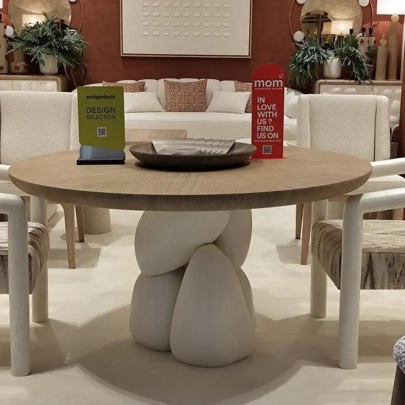 Moderner skulpturaler Wood Side Table mit organischem Sockel im Zustand „Neu“ im Angebot in NEW YORK, NY