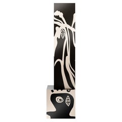Tótem Escultórico Moderno de Madera Forma Geométrica Marquetería Tribal en Blanco y Negro