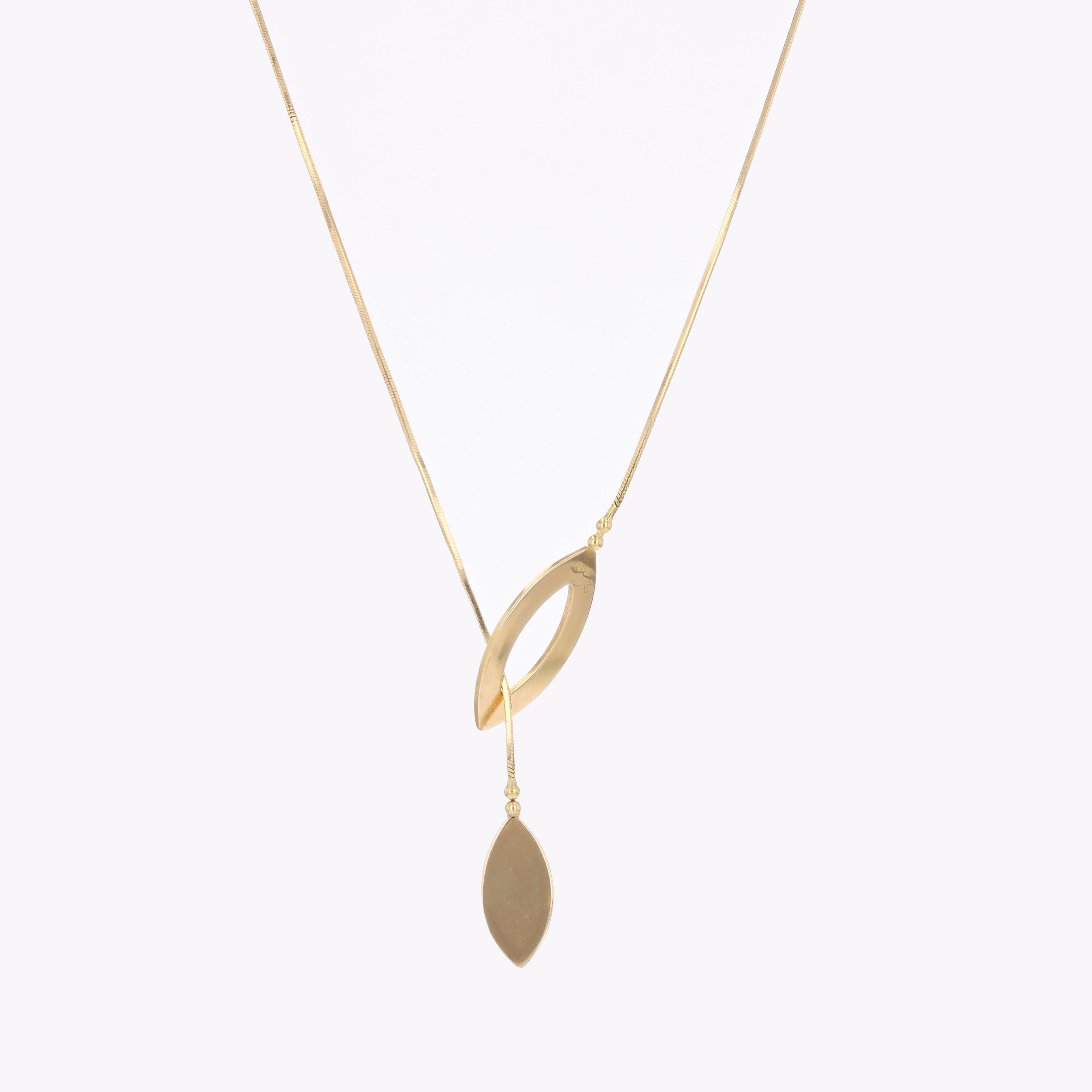 Moderne Second Hand 18 Karat Gelbgold Asymmetrische Halskette im Angebot 5