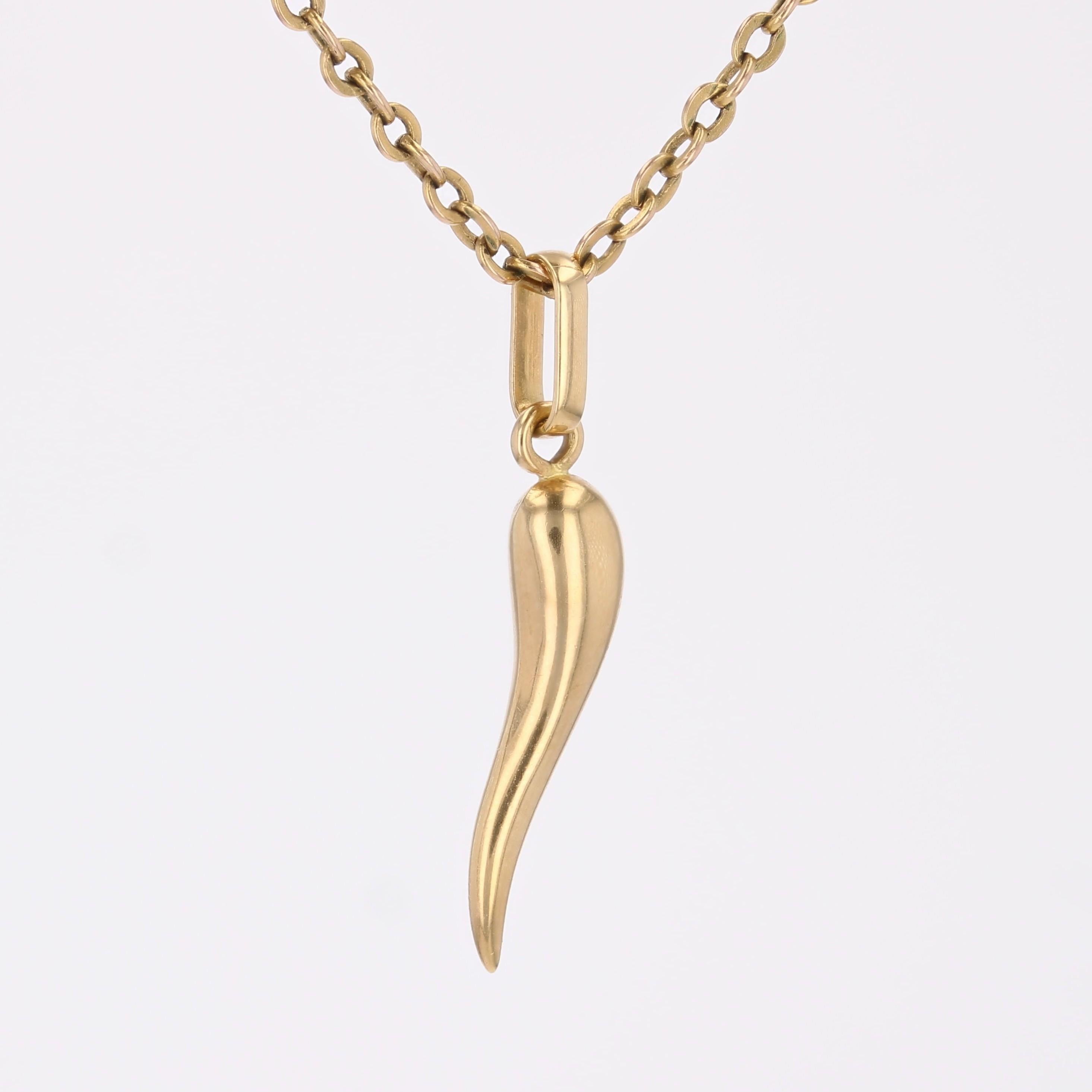 Modern Second Hand 18 Karat Yellow Gold Cornucopia Charm Pendant Bon état - En vente à Poitiers, FR