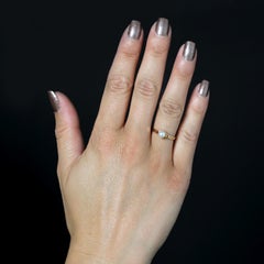 Modern Second-hand 18 Karat Yellow Gold Cultured Pearl Solitaire Ring