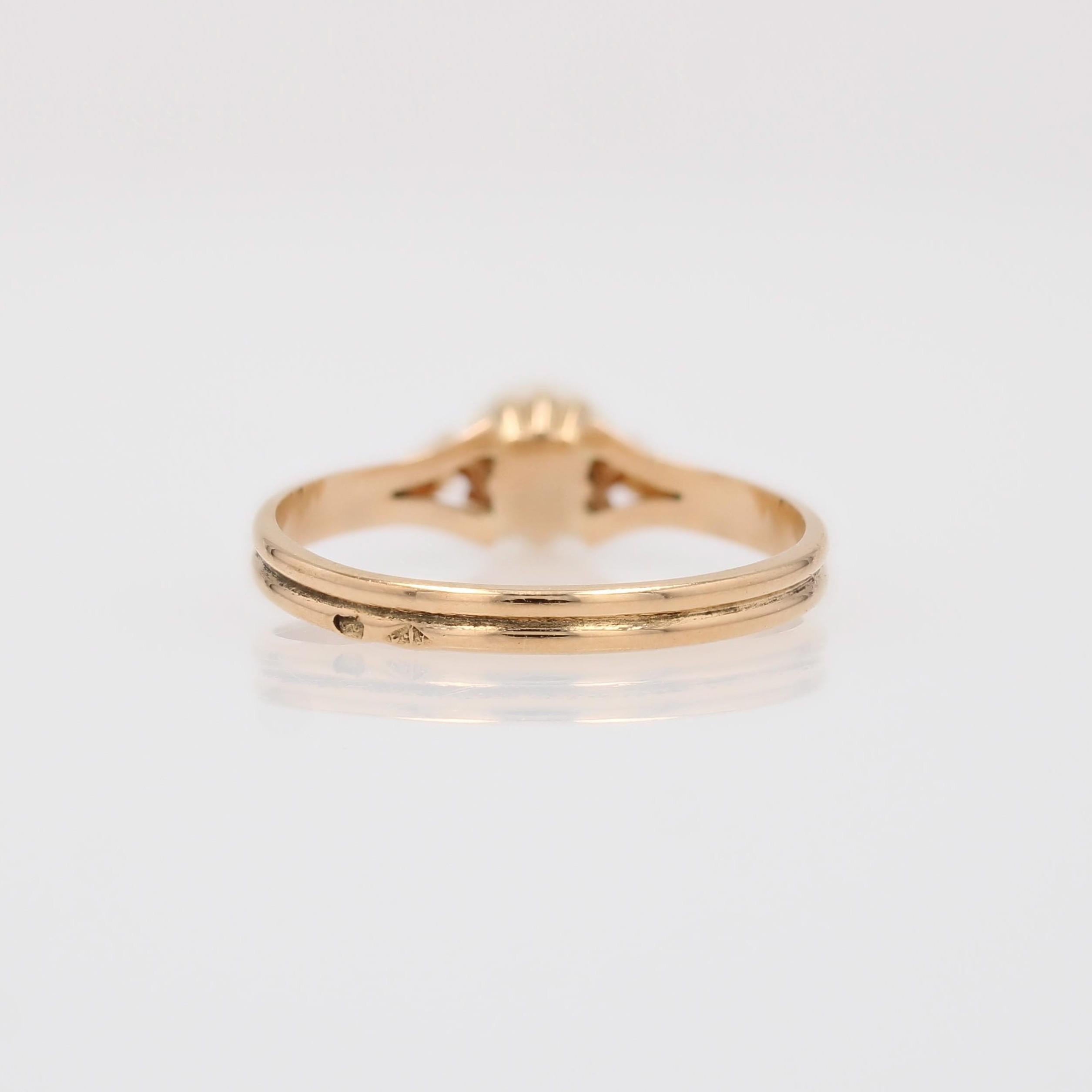 Anello moderno di seconda mano in oro giallo 18 carati con solitario di perle coltivate in vendita 2