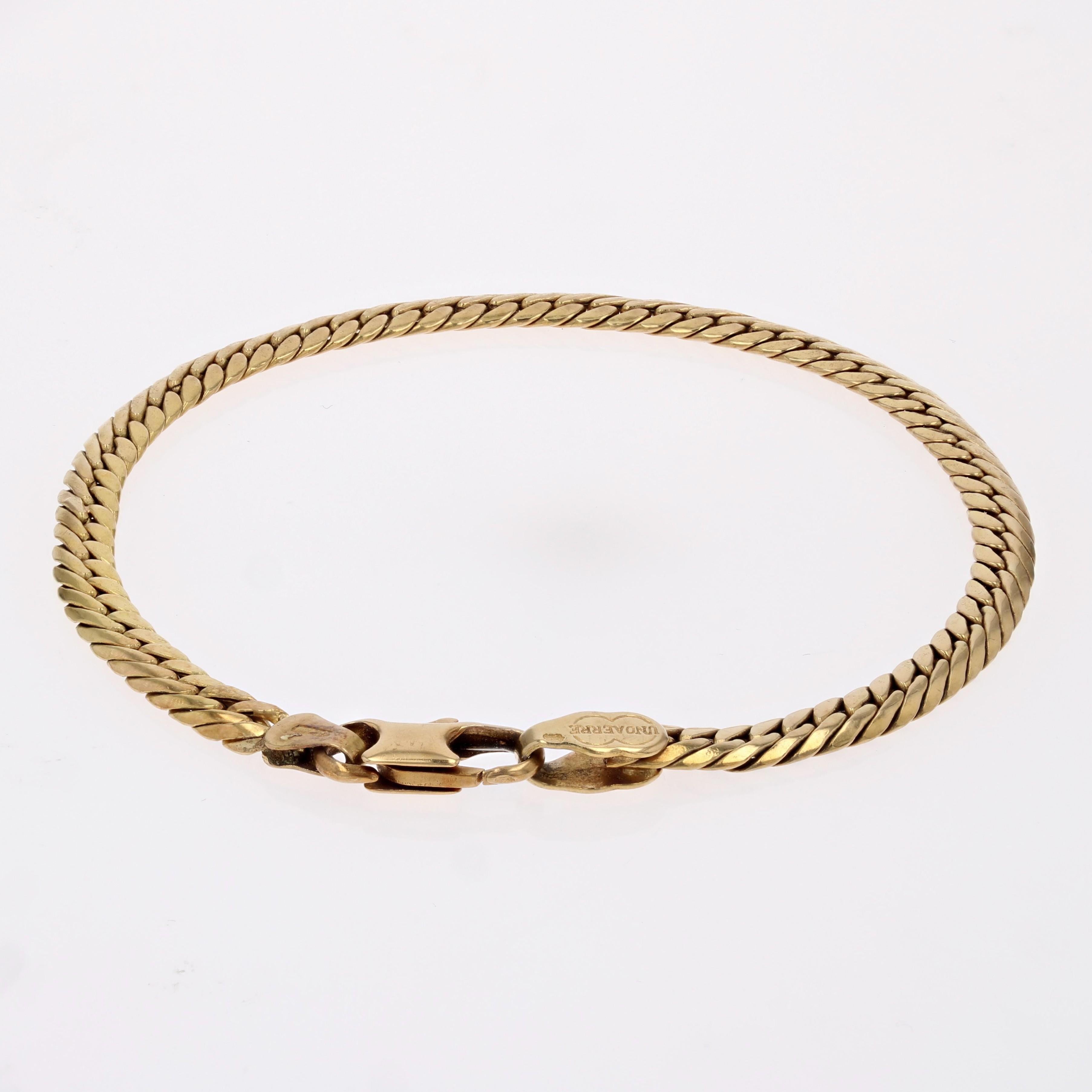 Modern Second-Hand 18 Karat Yellow Gold Flat Curb Bracelet For Sale 3