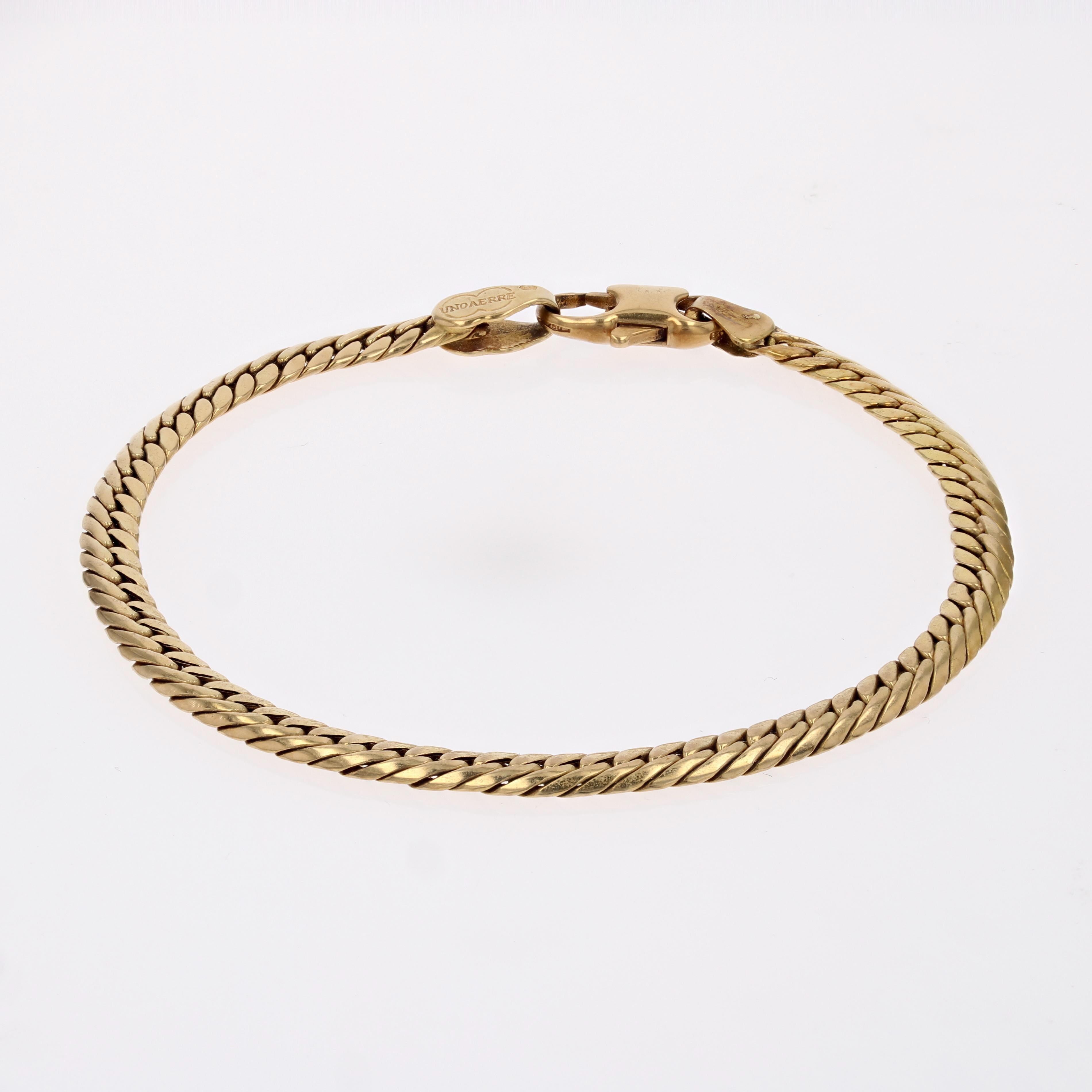 Modern Second-Hand 18 Karat Yellow Gold Flat Curb Bracelet For Sale 4