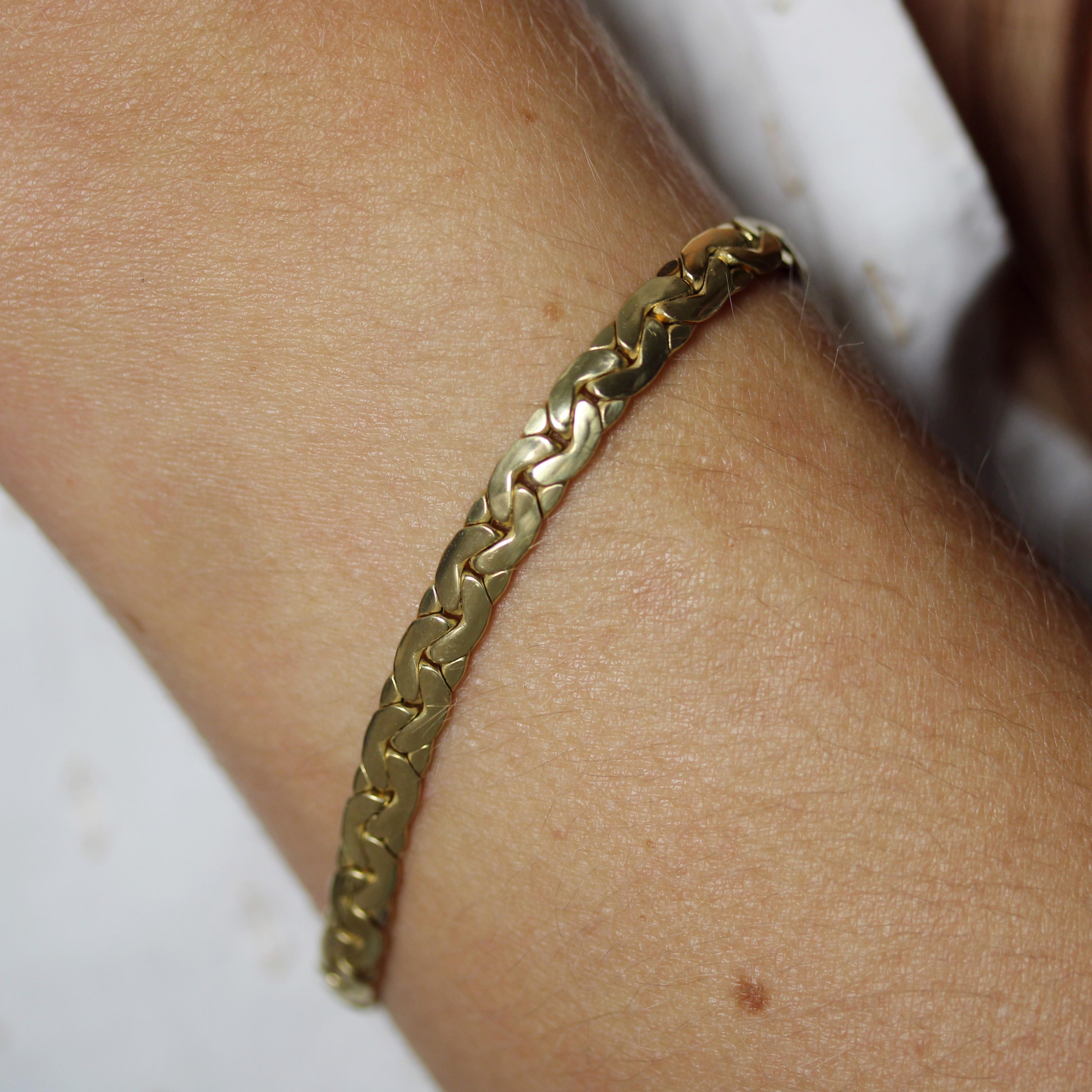 Pulsera moderna de segunda mano de malla plana de oro amarillo de 18 quilates en venta 2