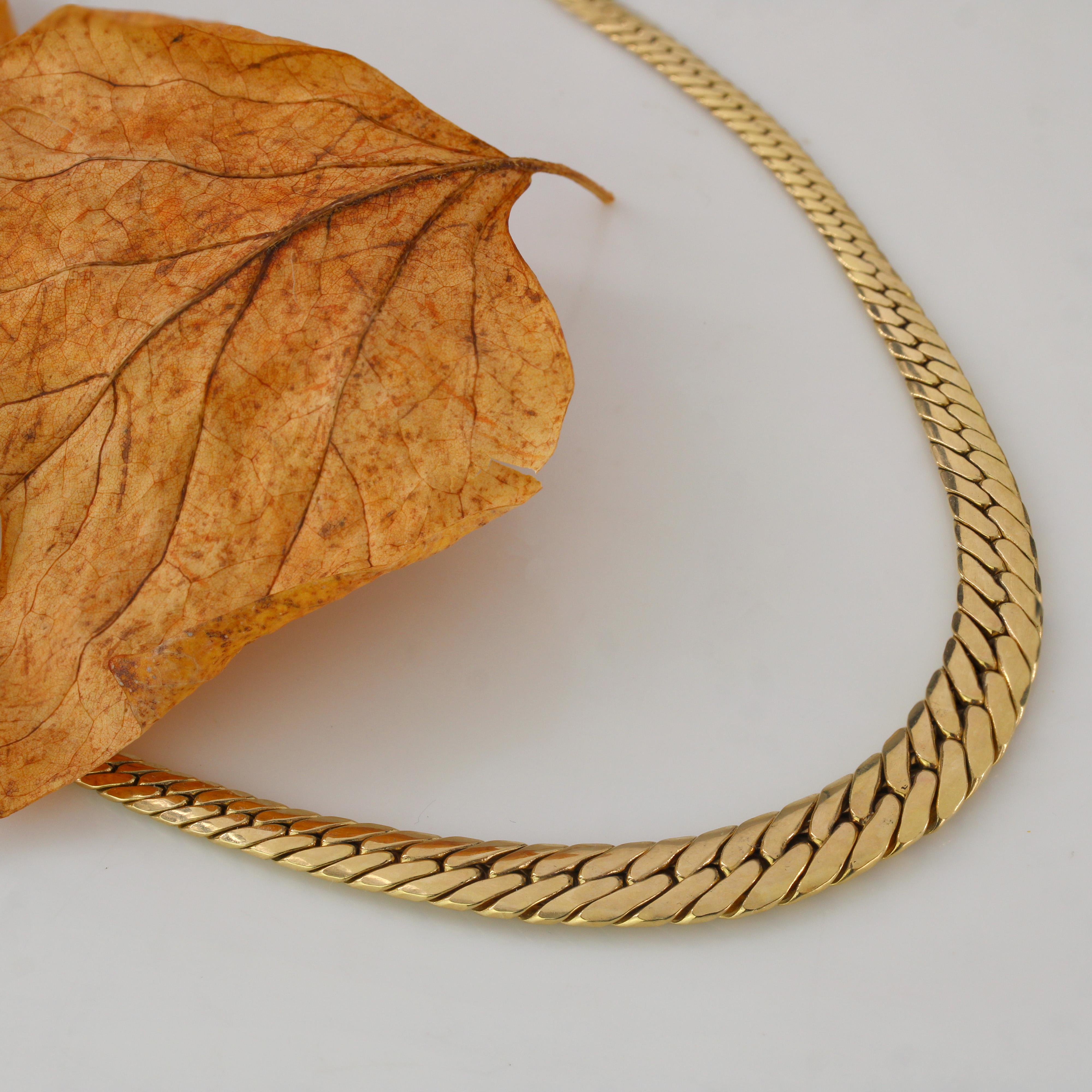 Moderne Collier moderne d'occasion en or jaune 18 carats à chaîne graduée en vente