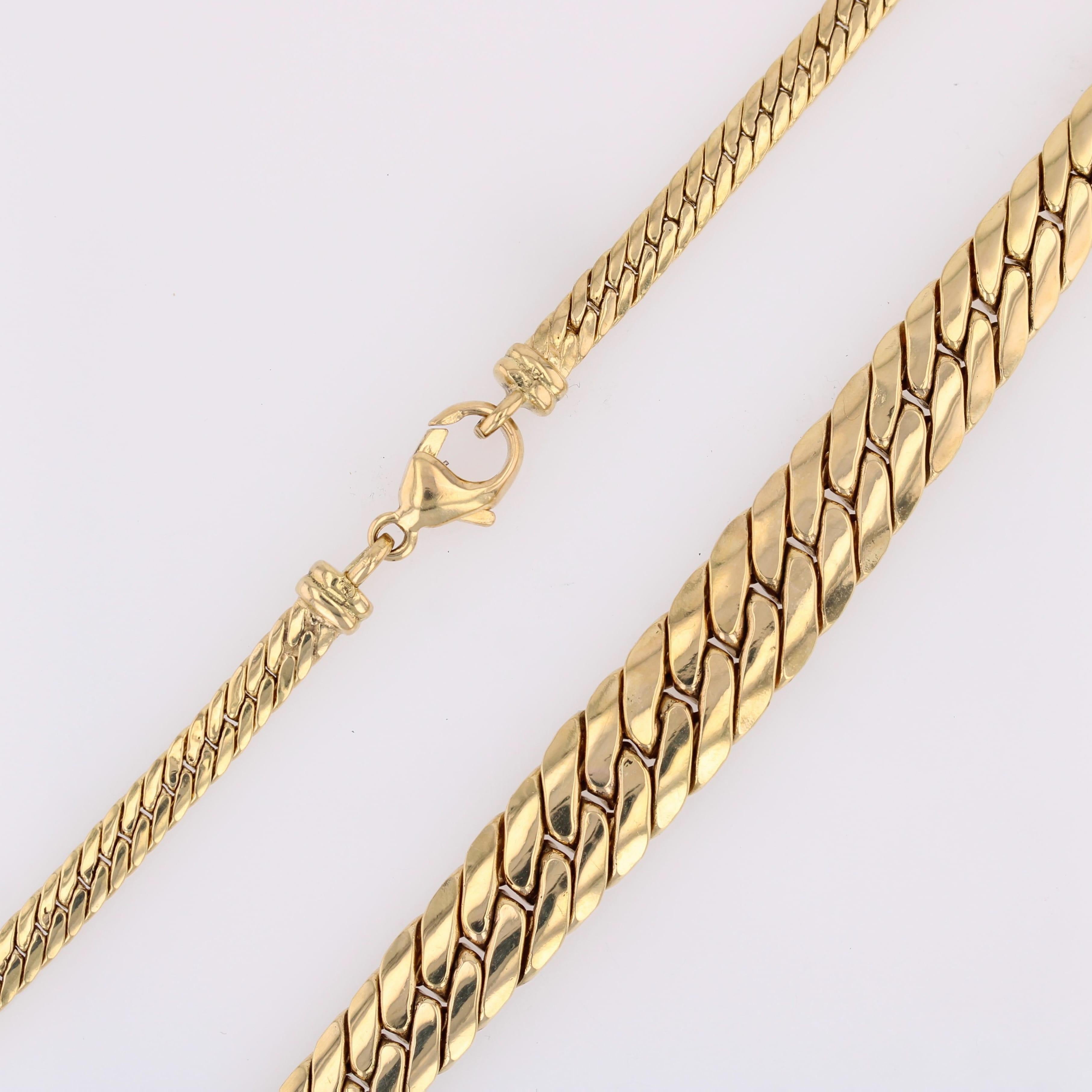 Collier moderne de seconde main en or jaune 18 carats à chaîne plate graduée en vente 8