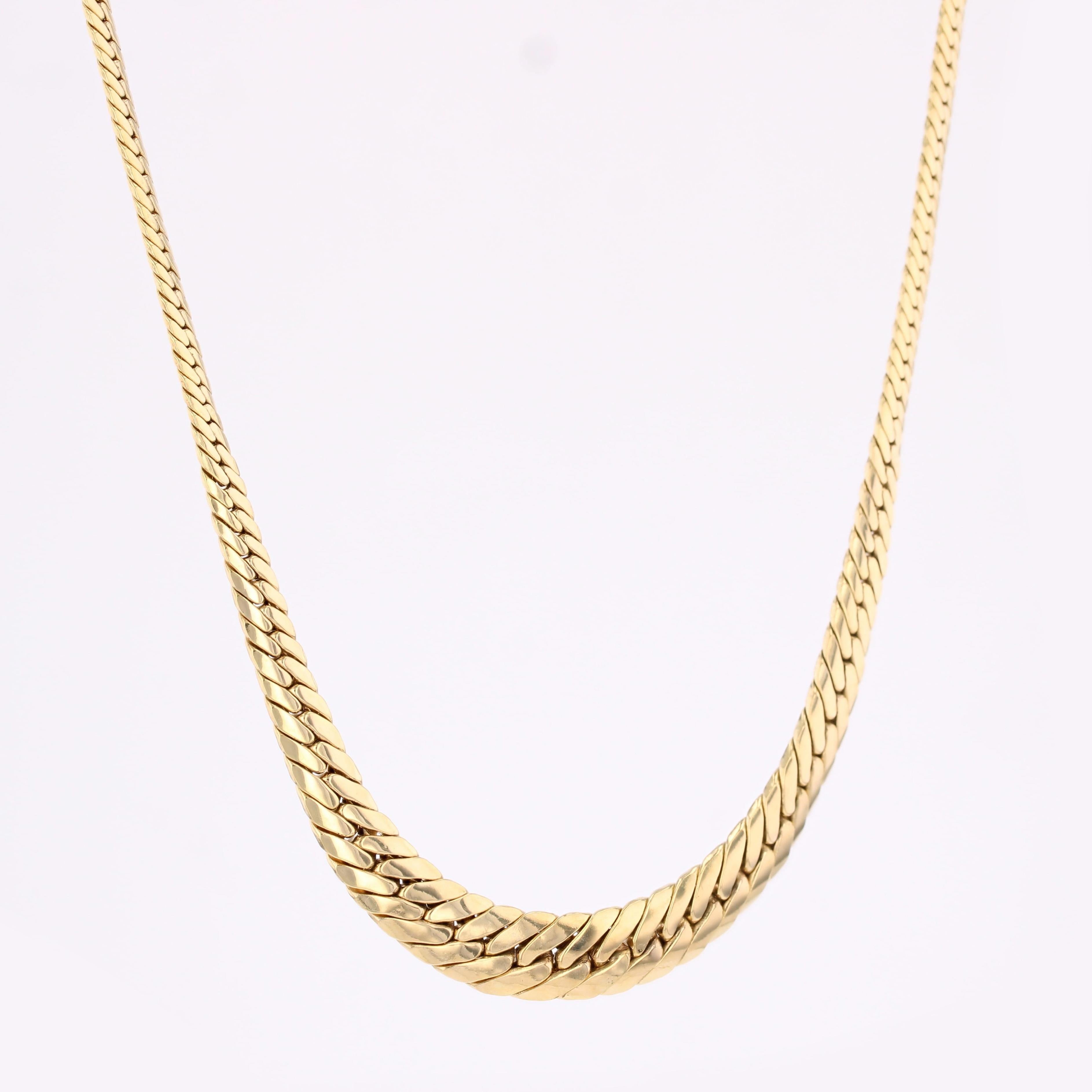 Collier moderne de seconde main en or jaune 18 carats à chaîne plate graduée Pour femmes en vente