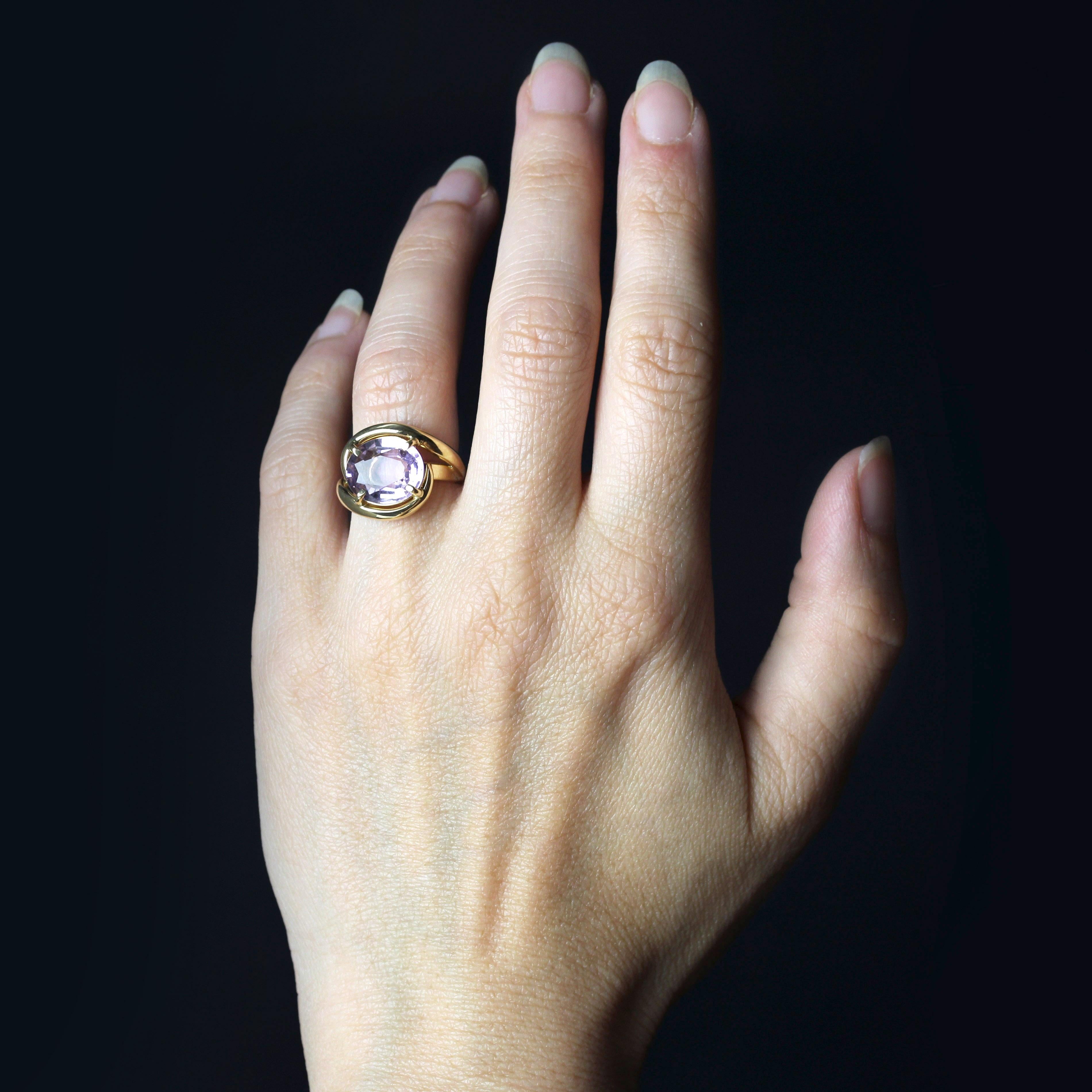 Moderner Second-Hand Amethyst 18 Karat Gelbgold Swirl Ring im Zustand „Gut“ im Angebot in Poitiers, FR