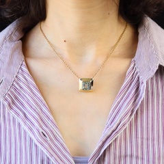 Modern Second Hand Aquamarine 18 Karat Yellow Gold Squarred Pendant