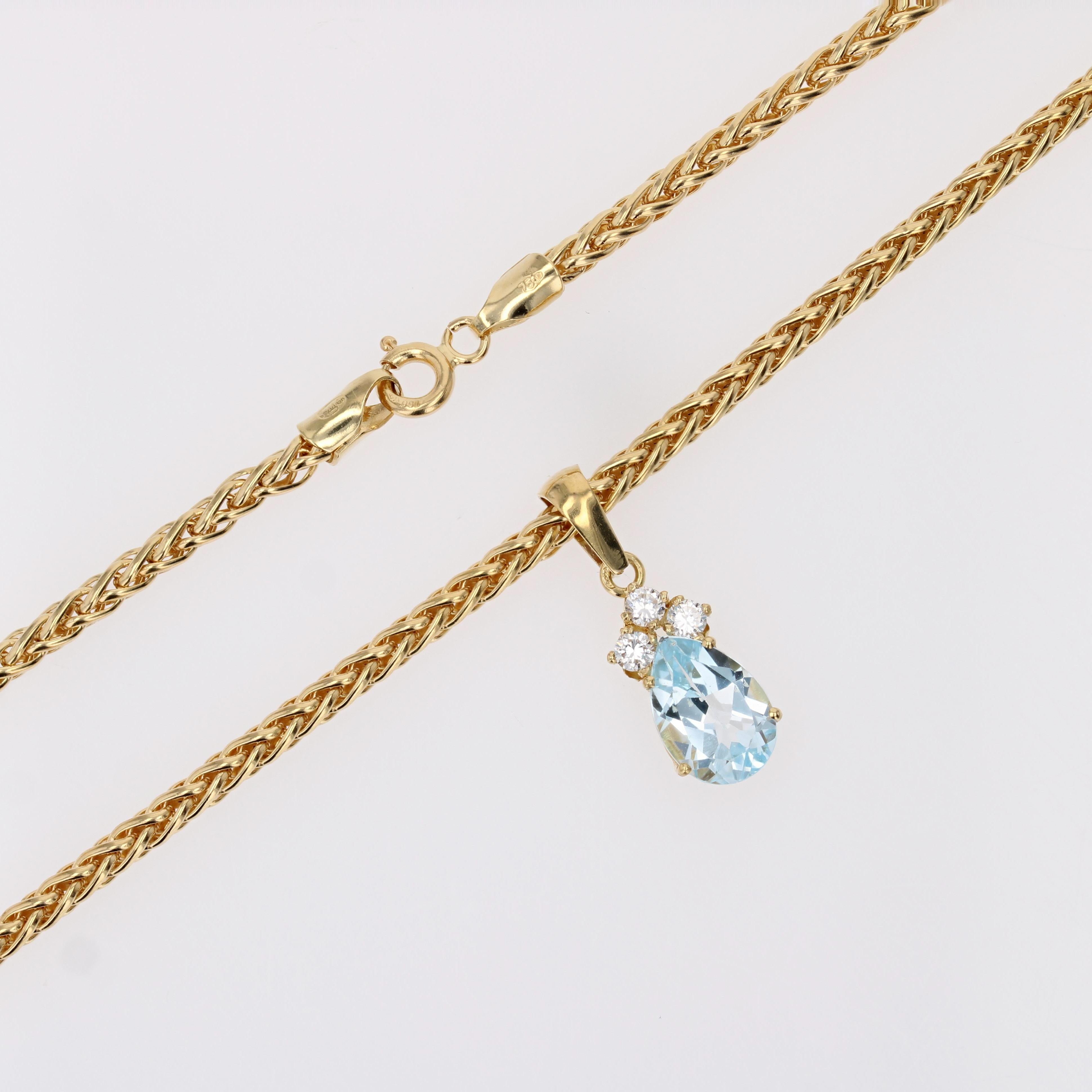 Modern Second-Hand Aquamarine Diamonds 18 Karat Yellow Gold Pendant Necklace For Sale 7