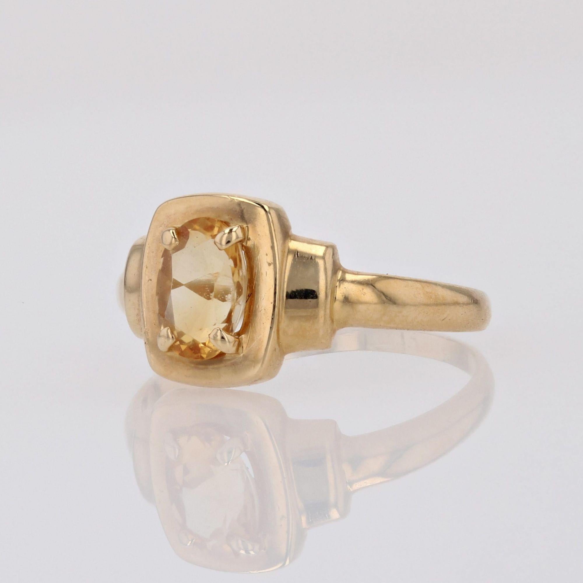 Oval Cut Modern Second-Hand Citrine 18 Karat Yellow Gold Rectangular Ring For Sale