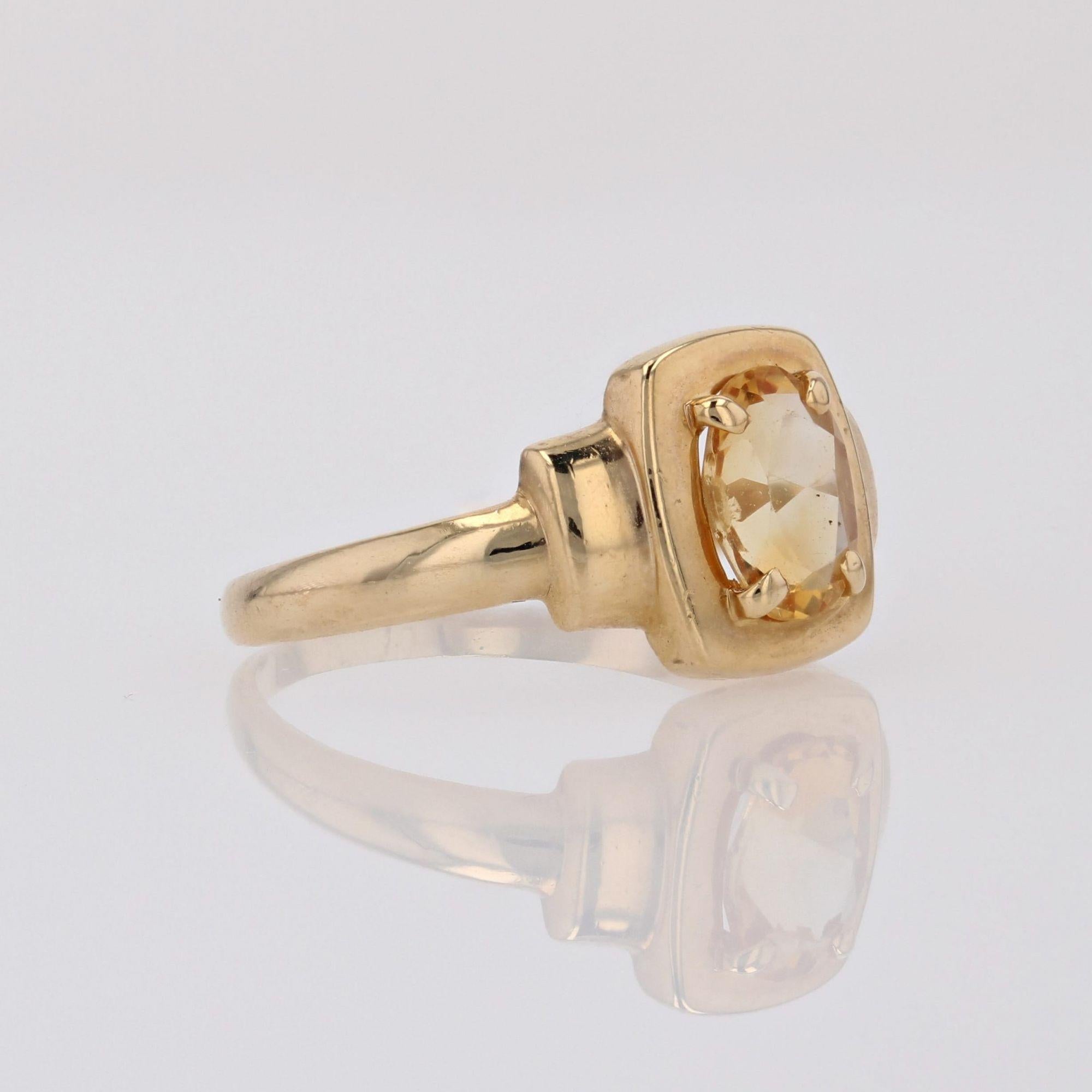Modern Second-Hand Citrine 18 Karat Yellow Gold Rectangular Ring In Good Condition For Sale In Poitiers, FR