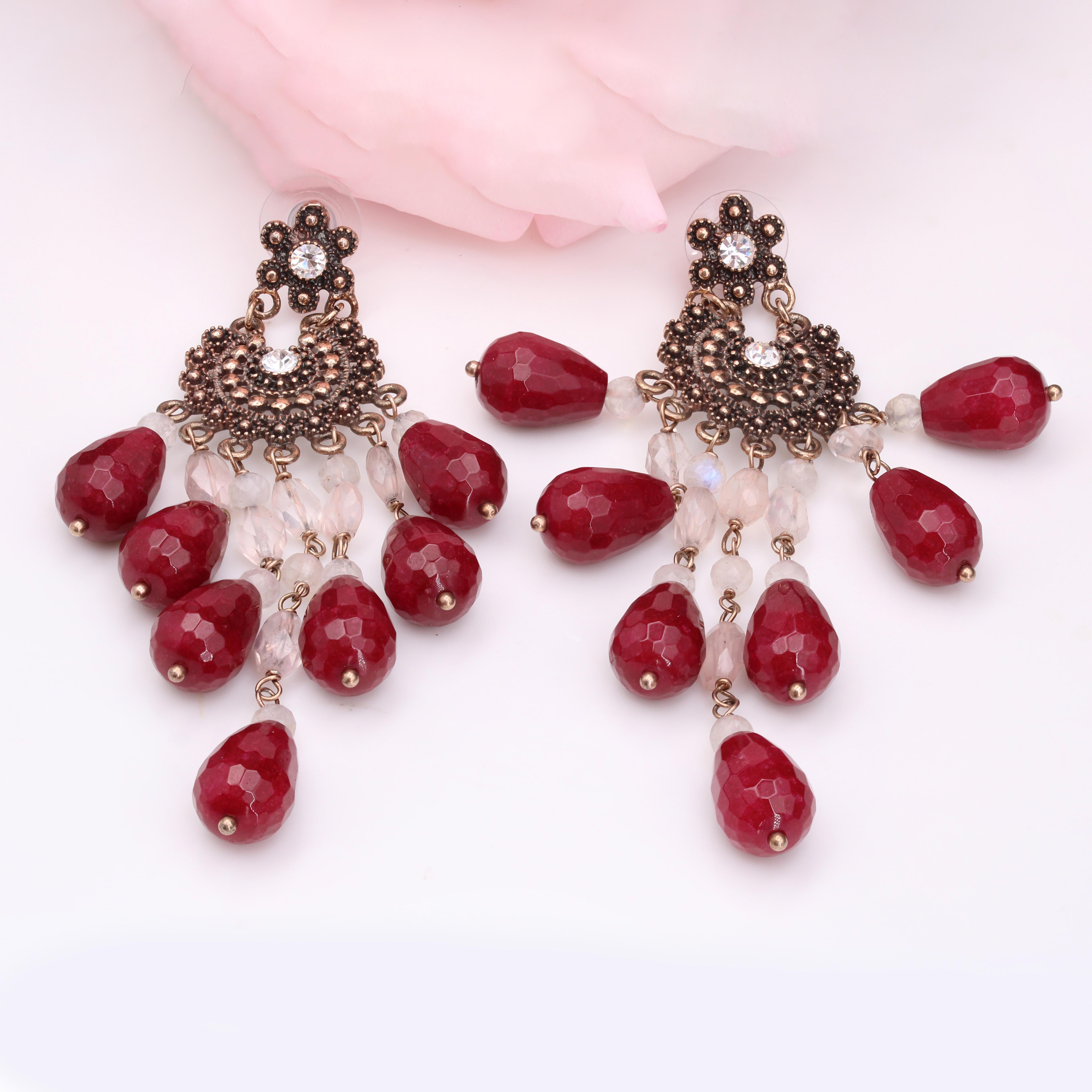 Modern Second-Hand Crystal Ruby Silver Chandelier Earrings In Good Condition In Poitiers, FR