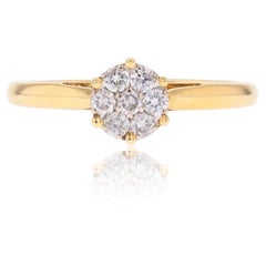 Modern Second-Hand Diamond 18 Karat Yellow Gold Flower Solitaire Ring
