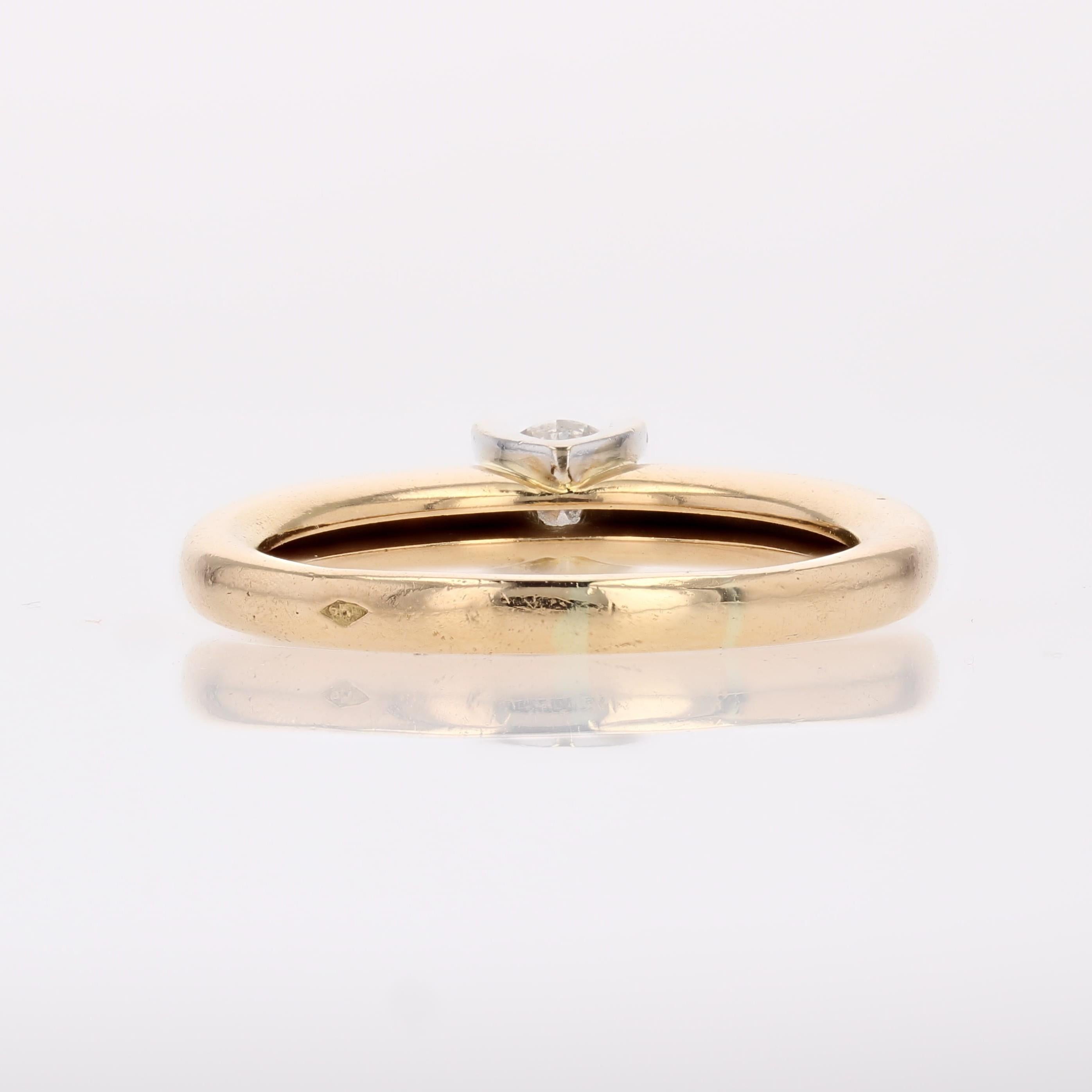Modern Second-Hand Diamond 18 Karat Yellow Gold Solitaire Ring For Sale 11