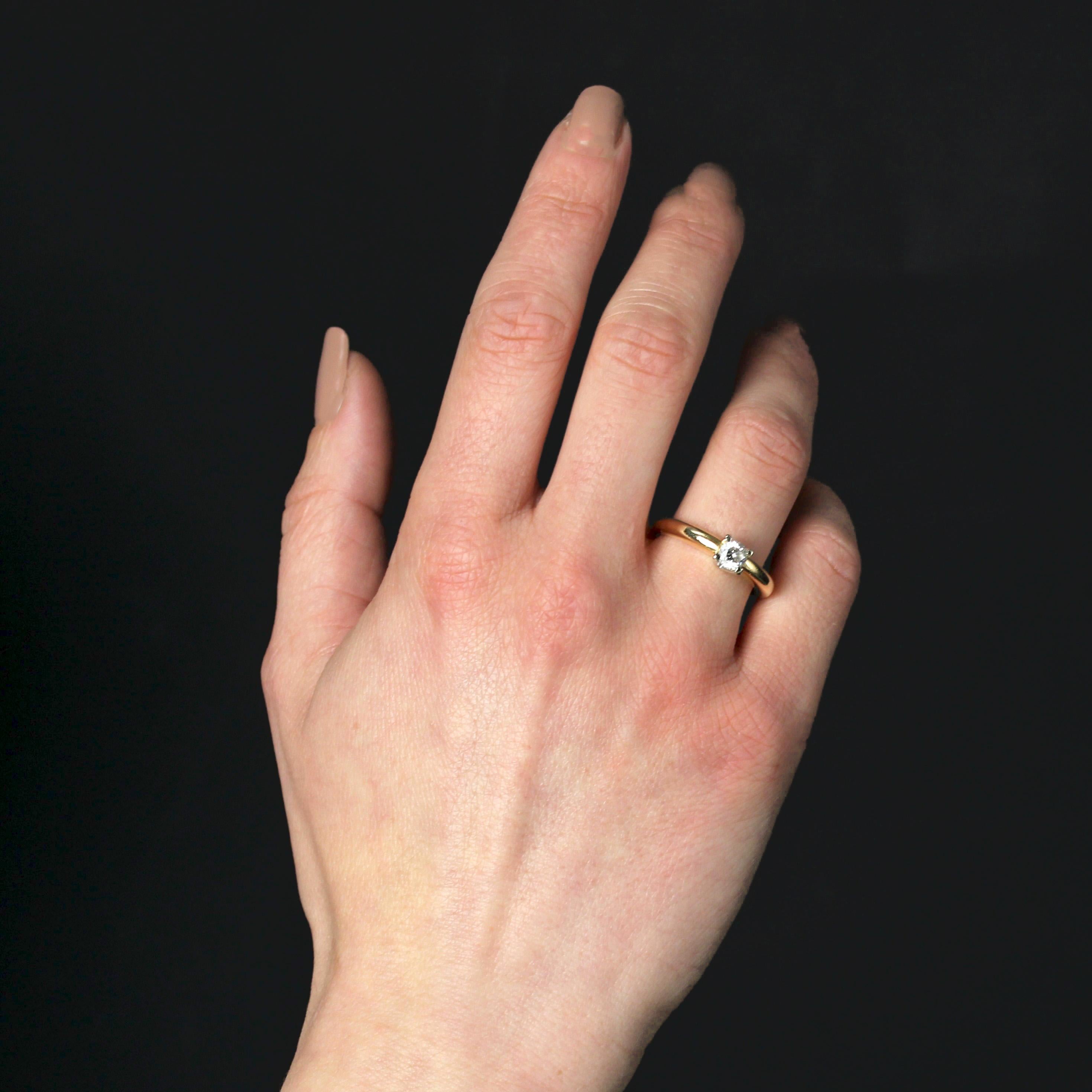 Modern Second-Hand Diamond 18 Karat Yellow Gold Solitaire Ring In Good Condition For Sale In Poitiers, FR