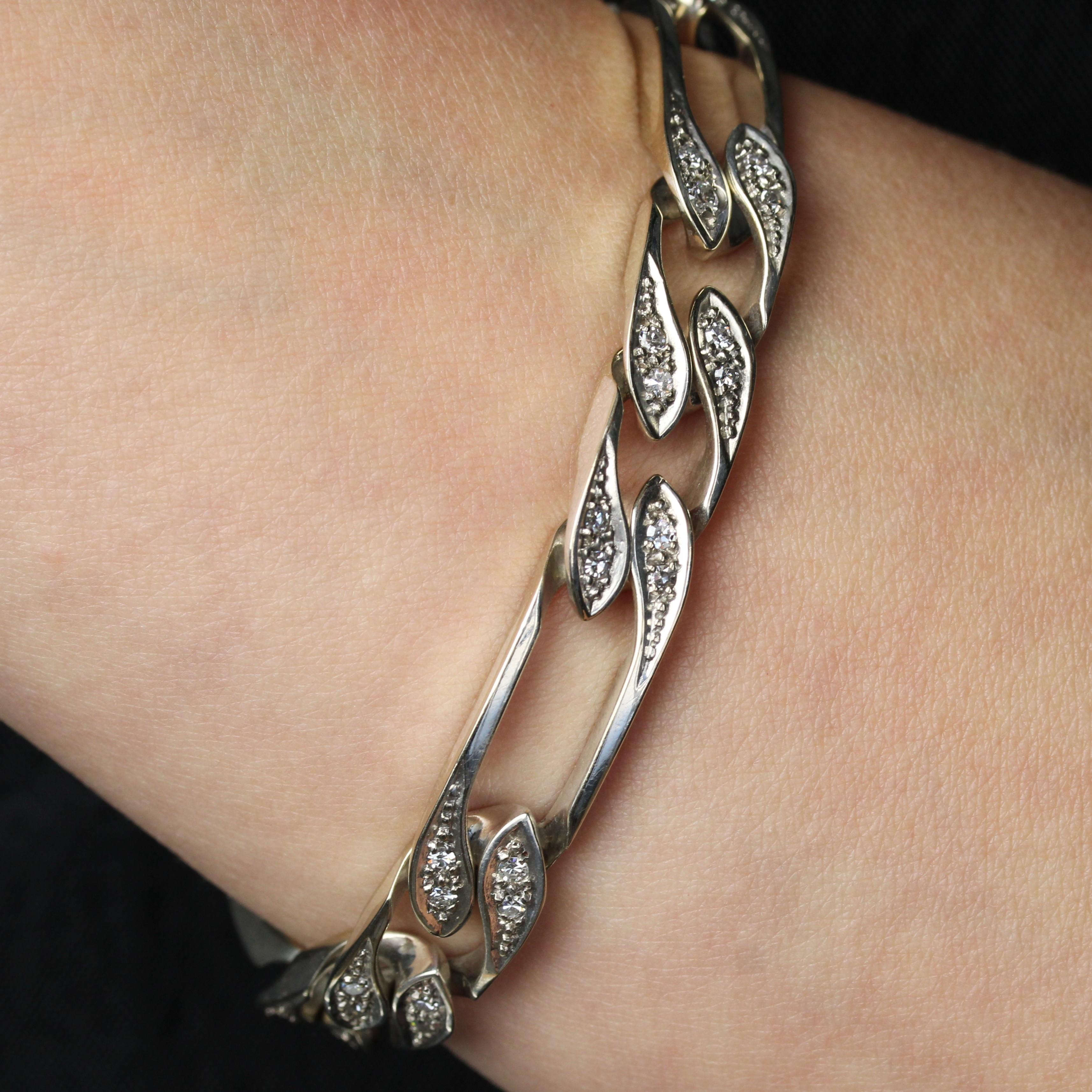 Modern Second-Hand Diamonds 18 Karat White Gold Curb Chain Bracelet in vendita 1