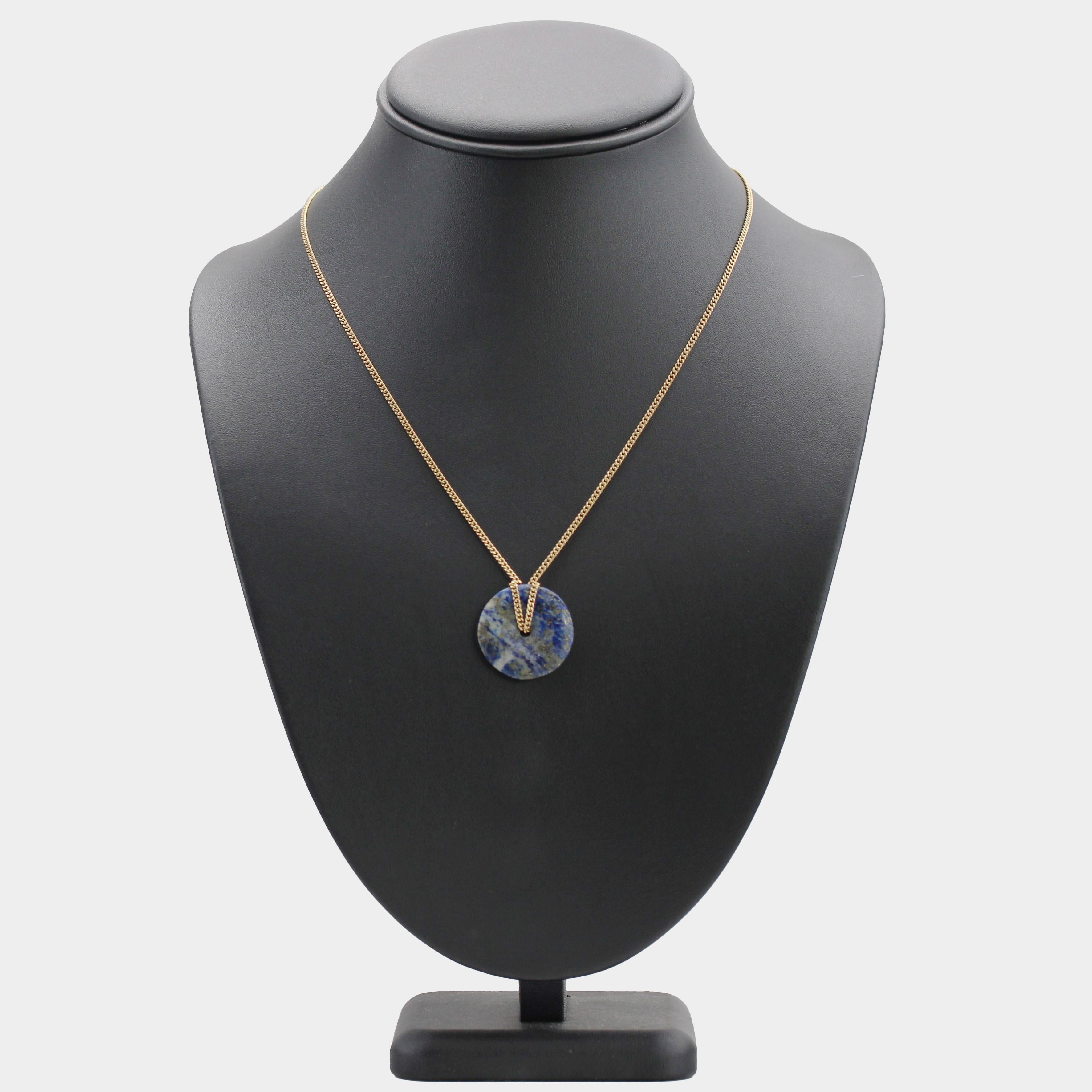 Modern Second-Hand Lapis-Lazuli Disc 18 Karat Yellow Gold Chain Necklace In Good Condition For Sale In Poitiers, FR