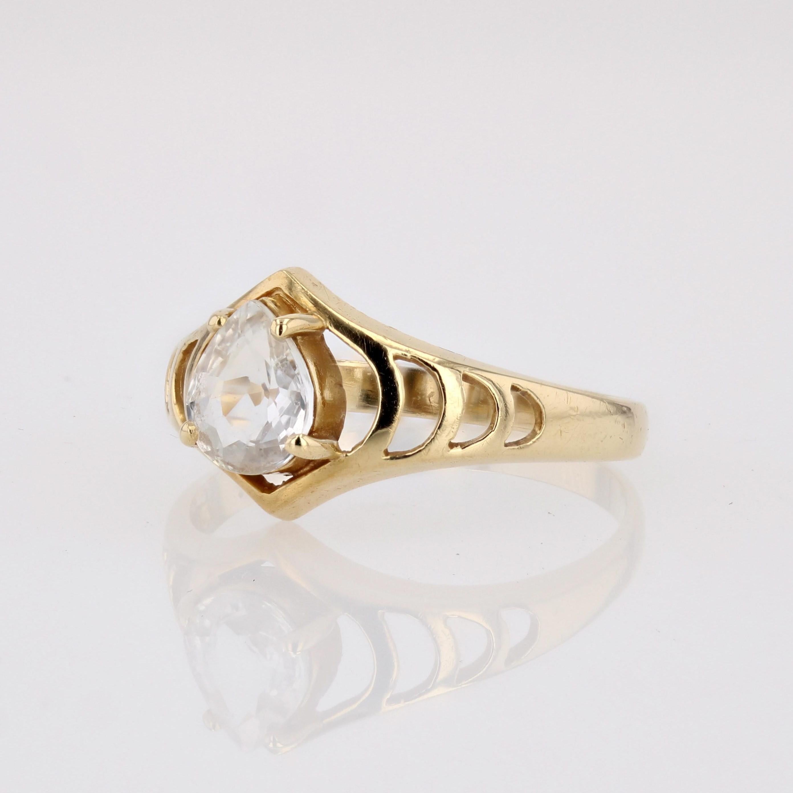 Modern Second-Hand Pear cut Aquamarine 18 Karat Yellow Gold Ring In Good Condition In Poitiers, FR