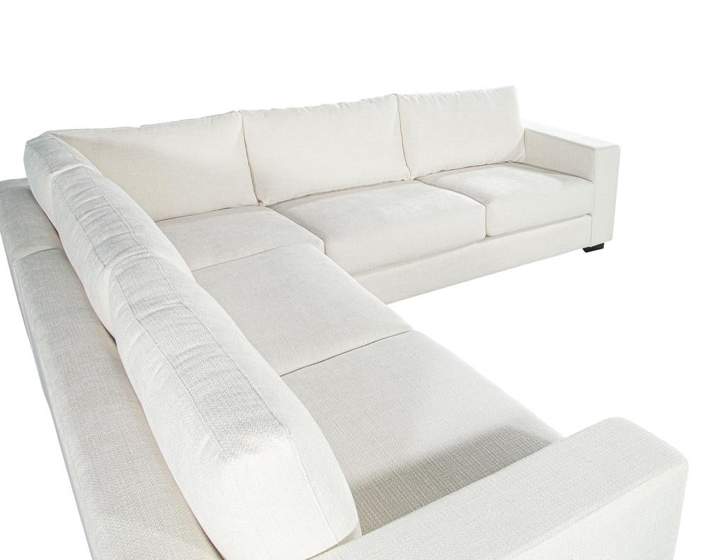 Modern Sectional Sofa in Textured High-performance Fabric For Sale 7