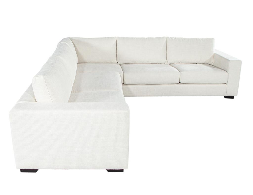 Modern Sectional Sofa in Textured High-performance Fabric For Sale 8